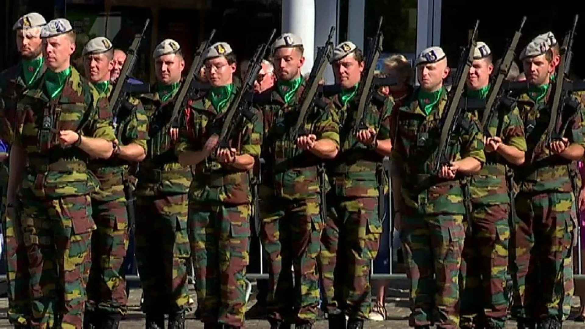 Militairen zorgen voor spektakel op de Grote Markt in Aarschot