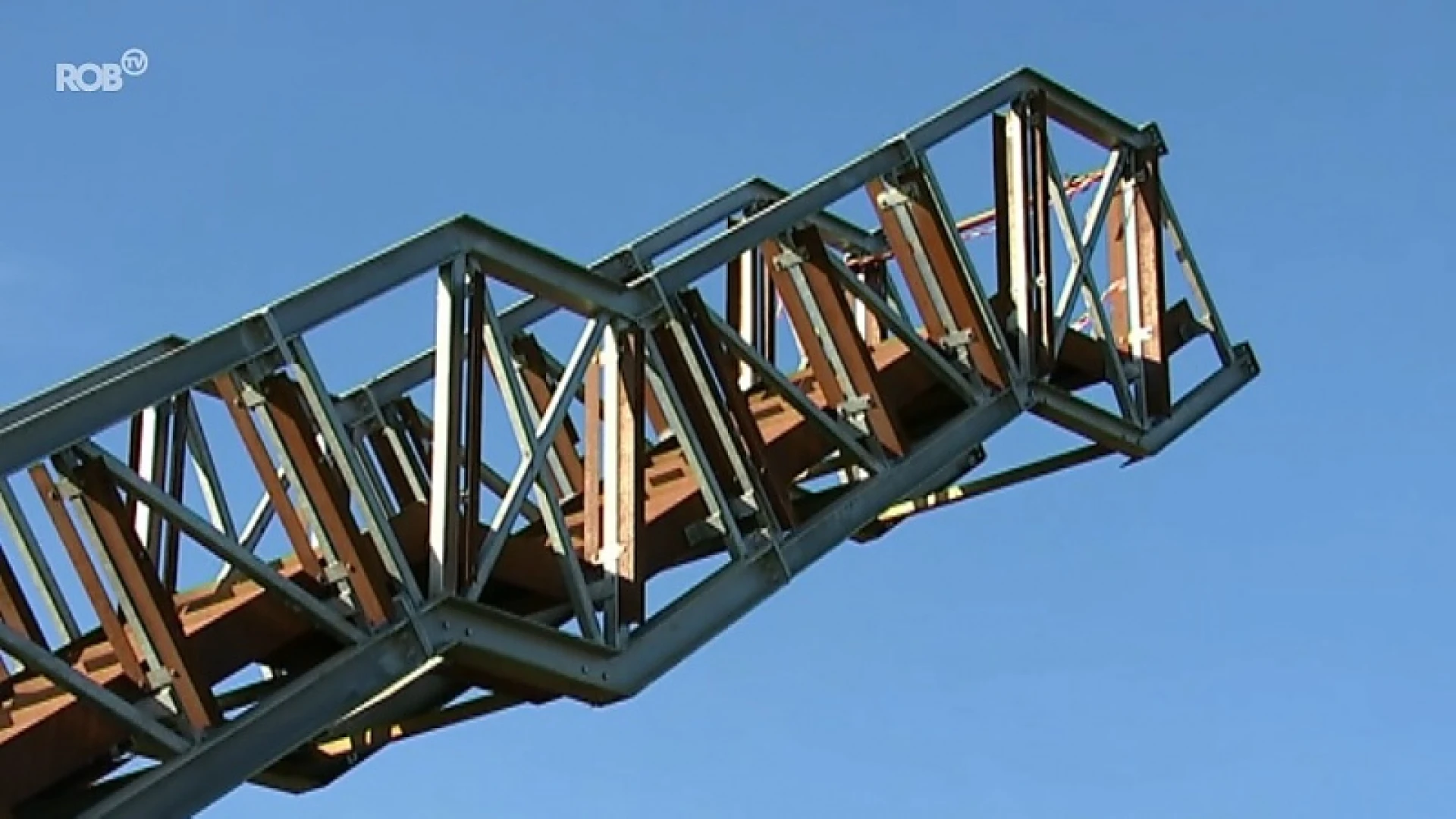 Wie nu de Vlooybergtoren bezoekt, krijgt een kaal geraamte te zien