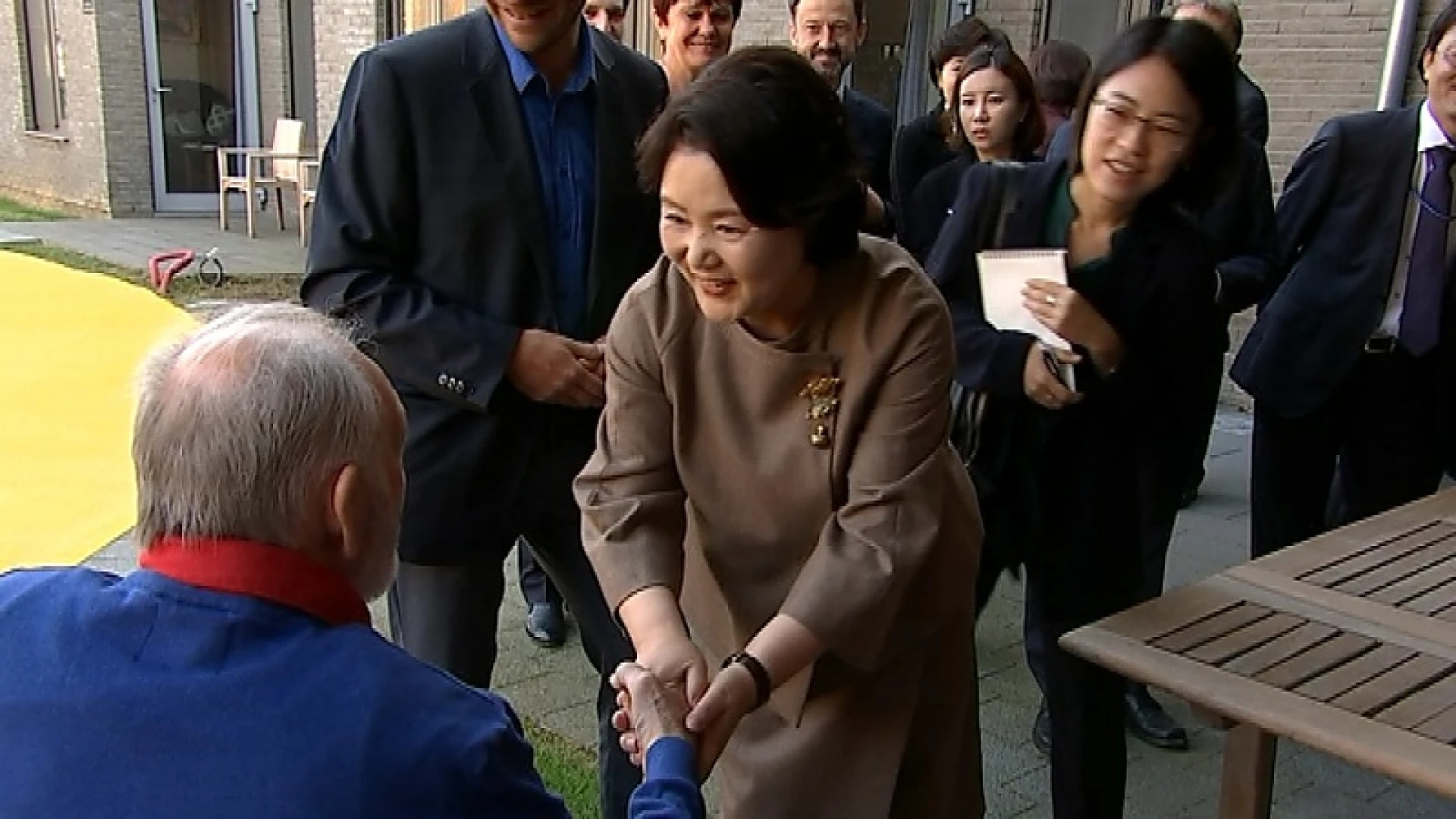 Zuid-Koreaanse first lady maakt kennis met De Wingerd