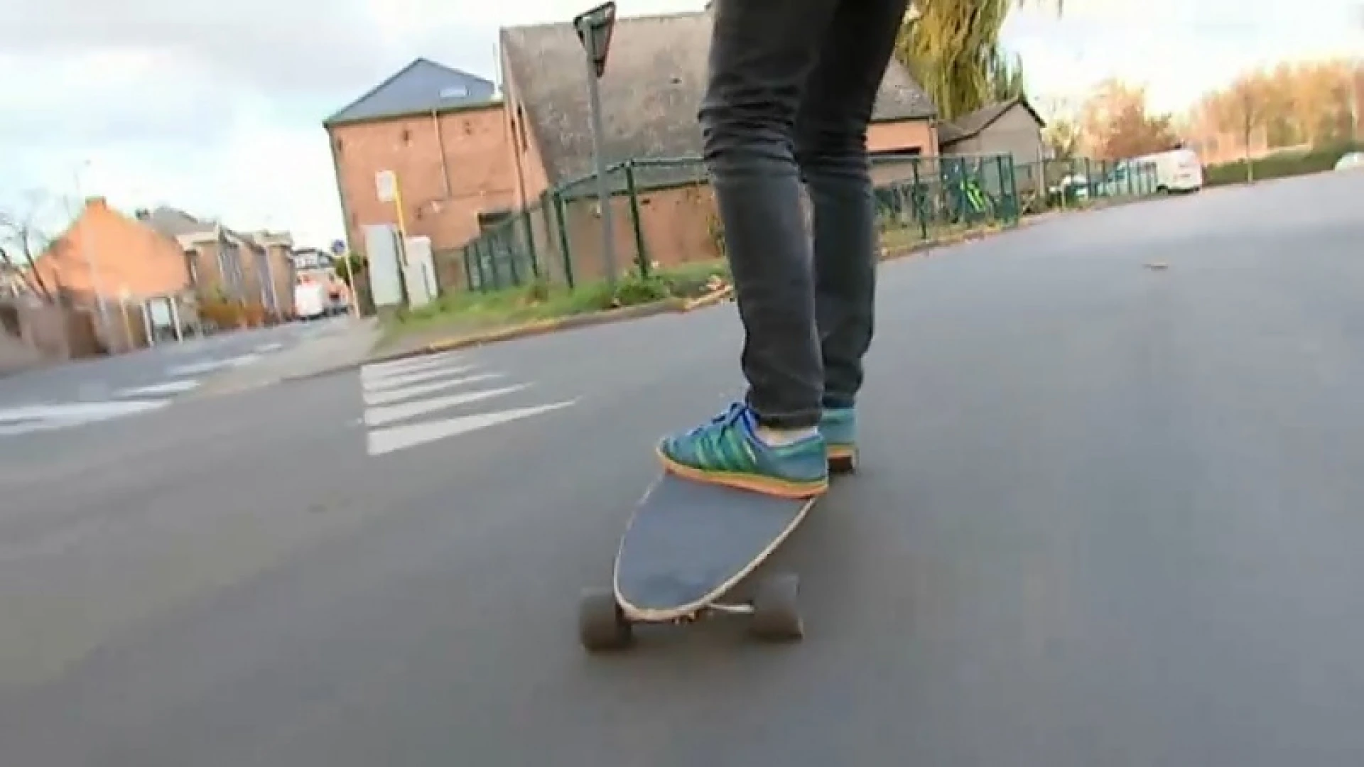 Geen voor- en achterlicht op skateboard? Da's dan 58 euro boete