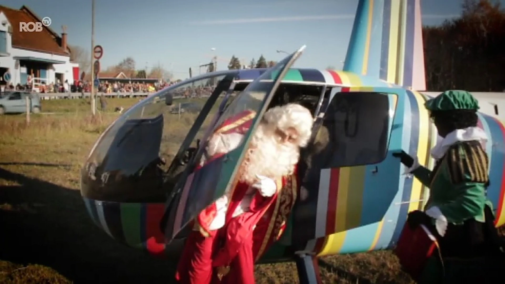Sinterklaas mist trein en landt met helikopter in Boutersem