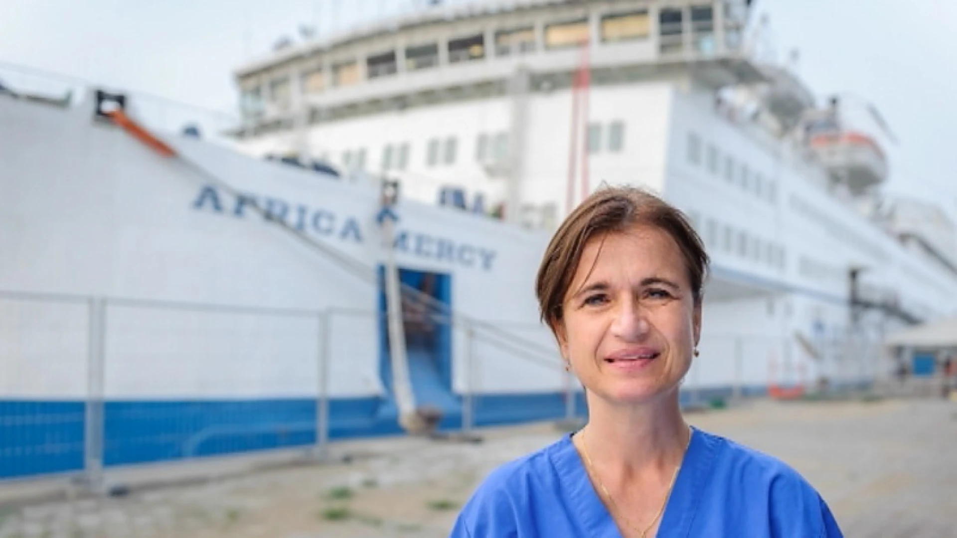 Oogarts uit Rotselaar verzorgt patiënten op zee langs Afrikaanse kust