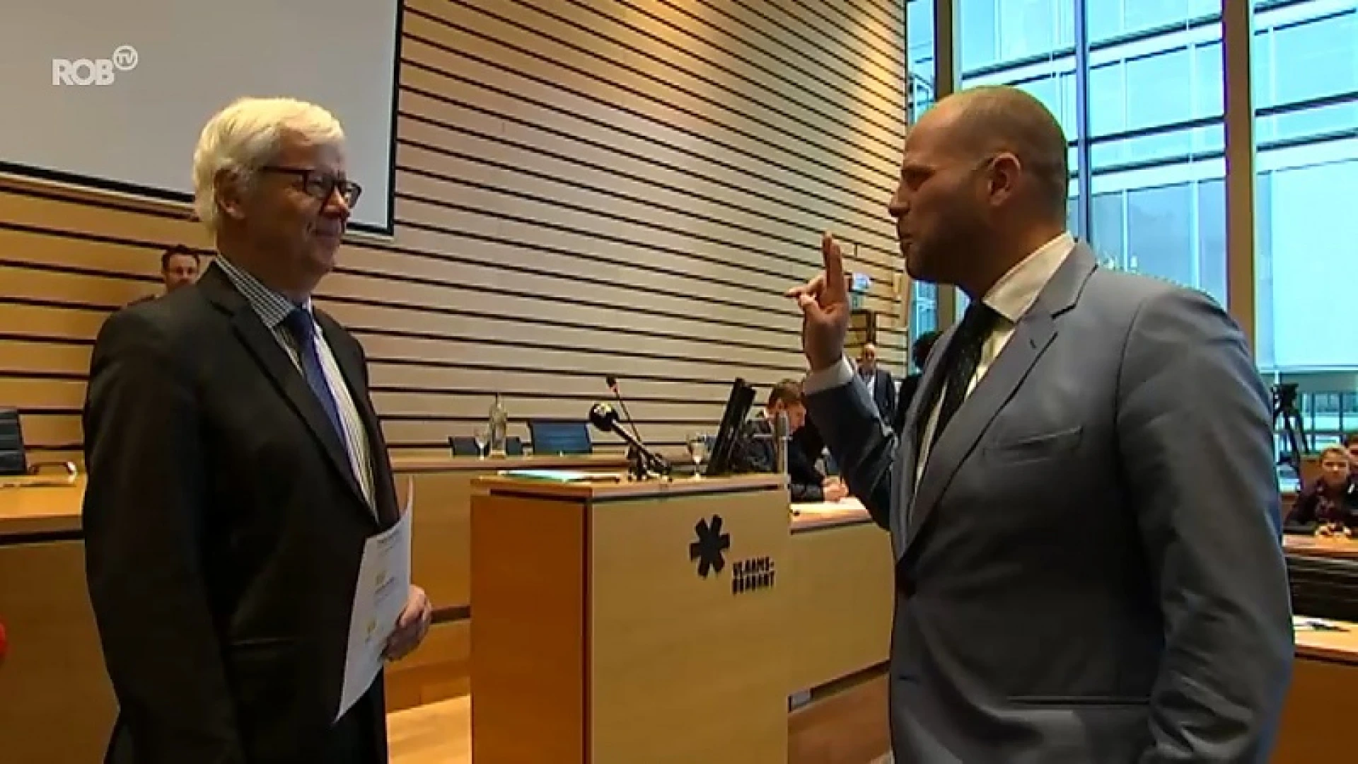 Theo Francken en Mohamed Ridouani leggen eed af als burgemeester