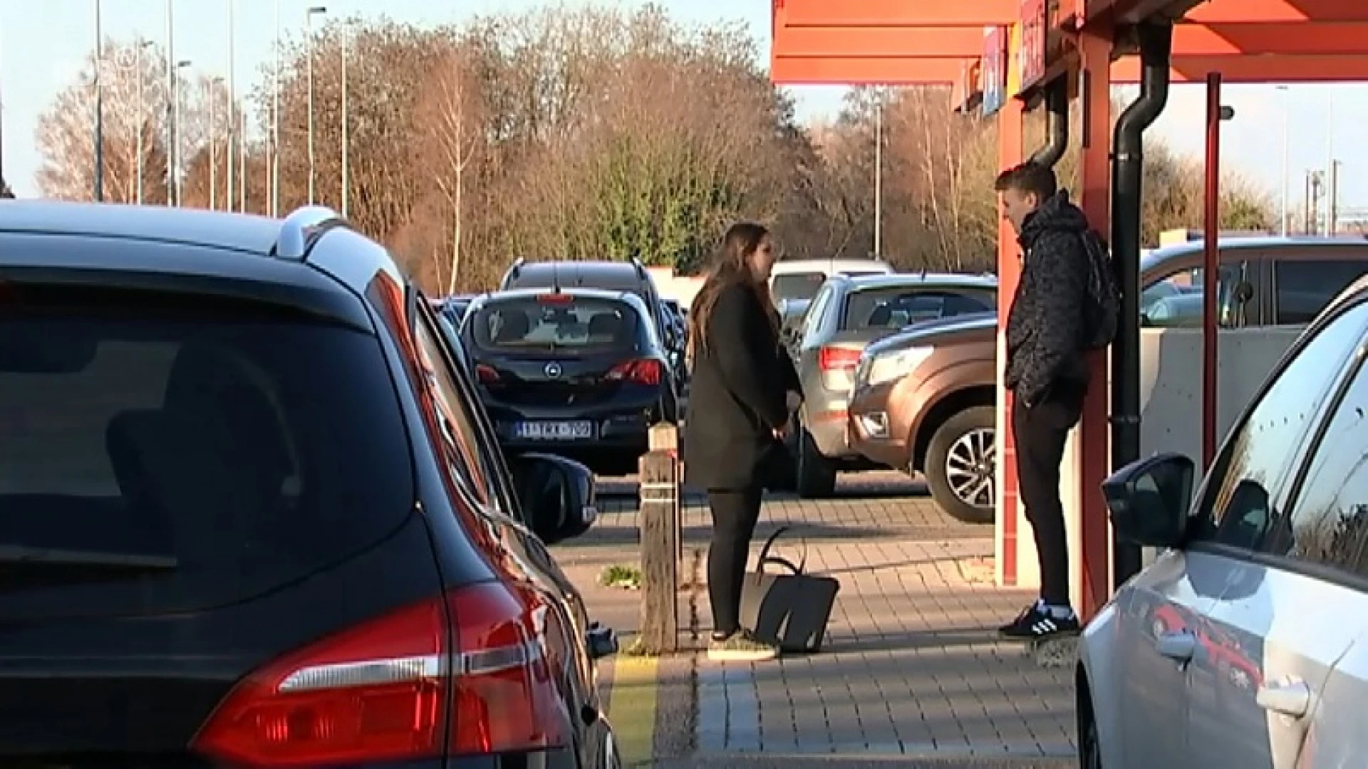 Burgemeester van Glabbeek Reekmans vraagt buurgemeenten om samen stationsparking Tienen te kopen