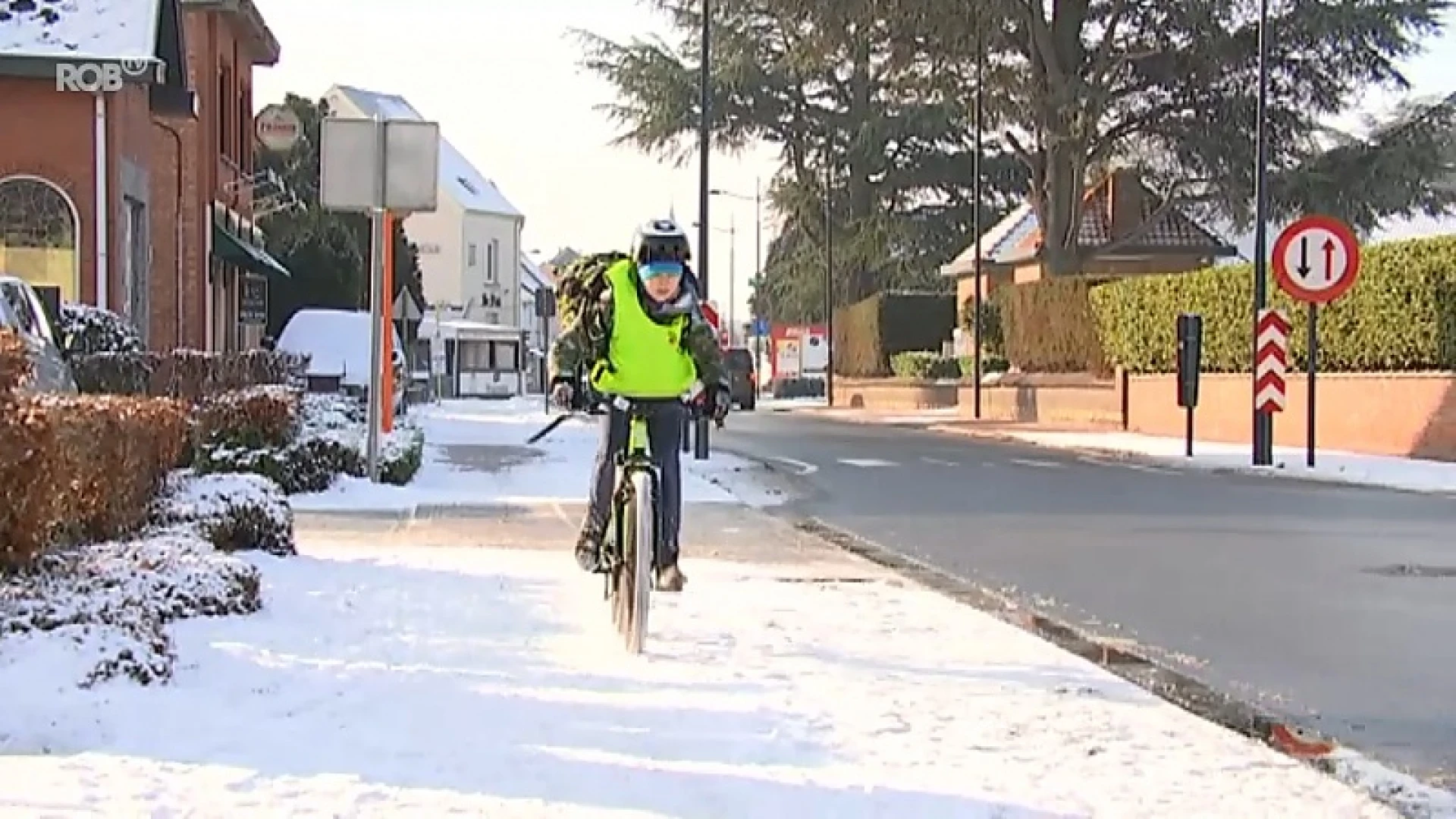 Bekend beeld in regio: wel sneeuwvrije wegen maar fietspaden spekglad