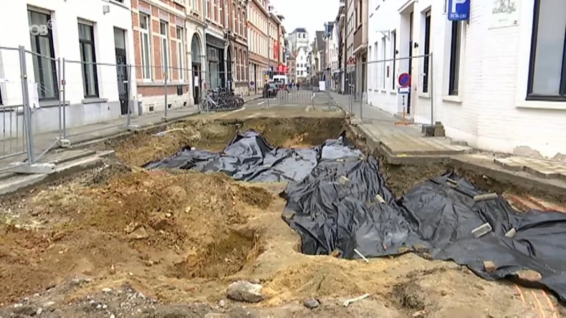 Middeleeuwse Borchtpoort blootgelegd in Leuvense Mechelsestraat