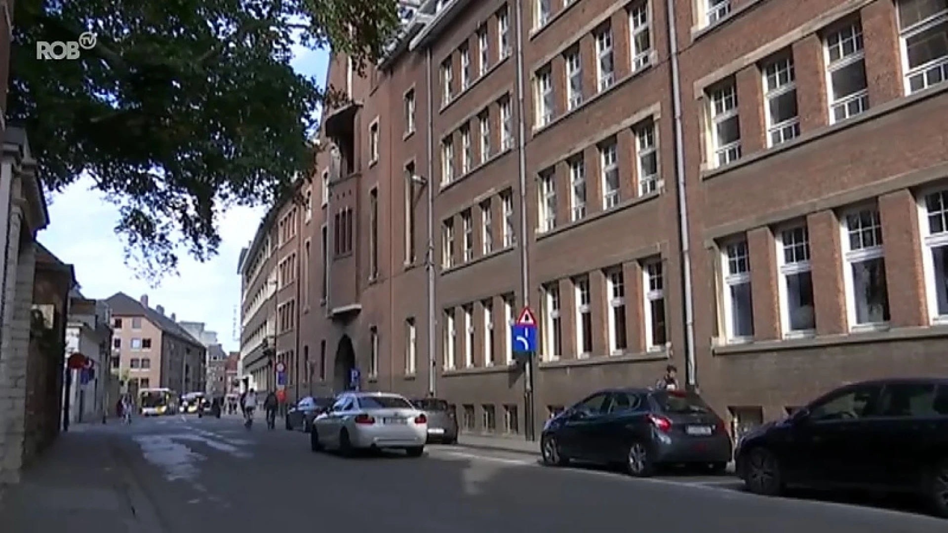 Wordt de Verpleegstersschool aan de Kapucijnenvoer in Leuven gesloopt, of niet?