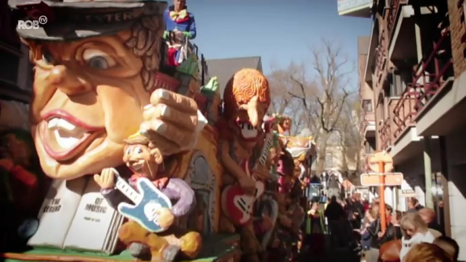 Kleurrijke carnavalsstoet trekt rond basiliek van Scherpenheuvel