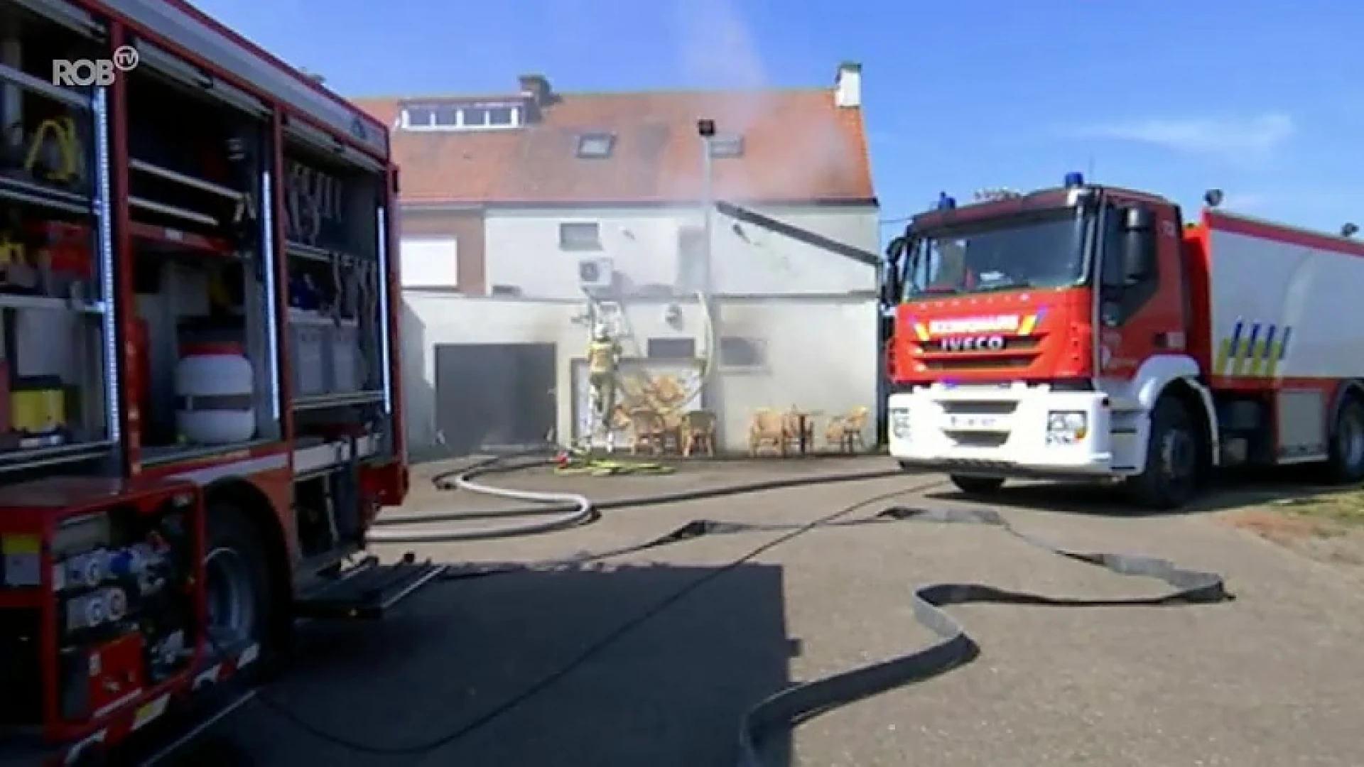 Brand bij hamburgerzaak Lovies in Scherpenheuvel, het vroegere Hof Van Brabant