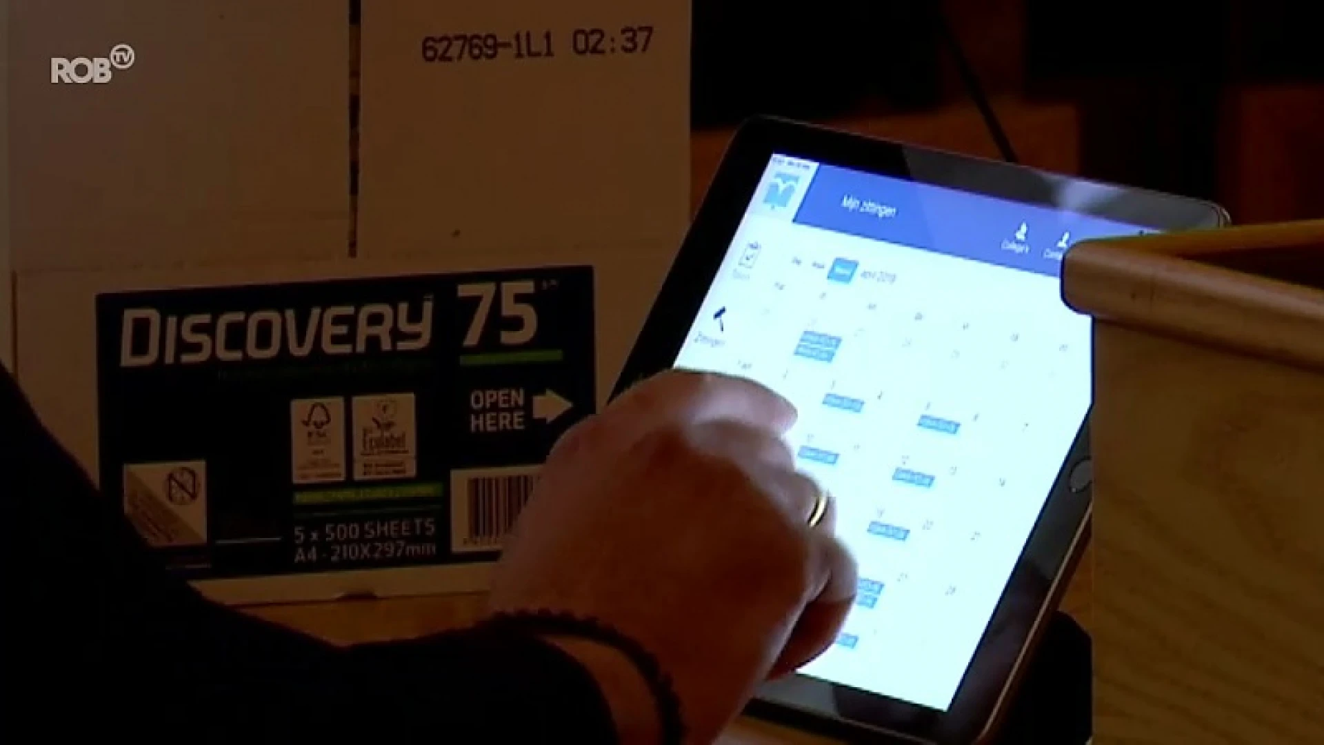 Gedaan met dikke stapels papier, rechters in Leuven krijgen als eerste digitale tablet