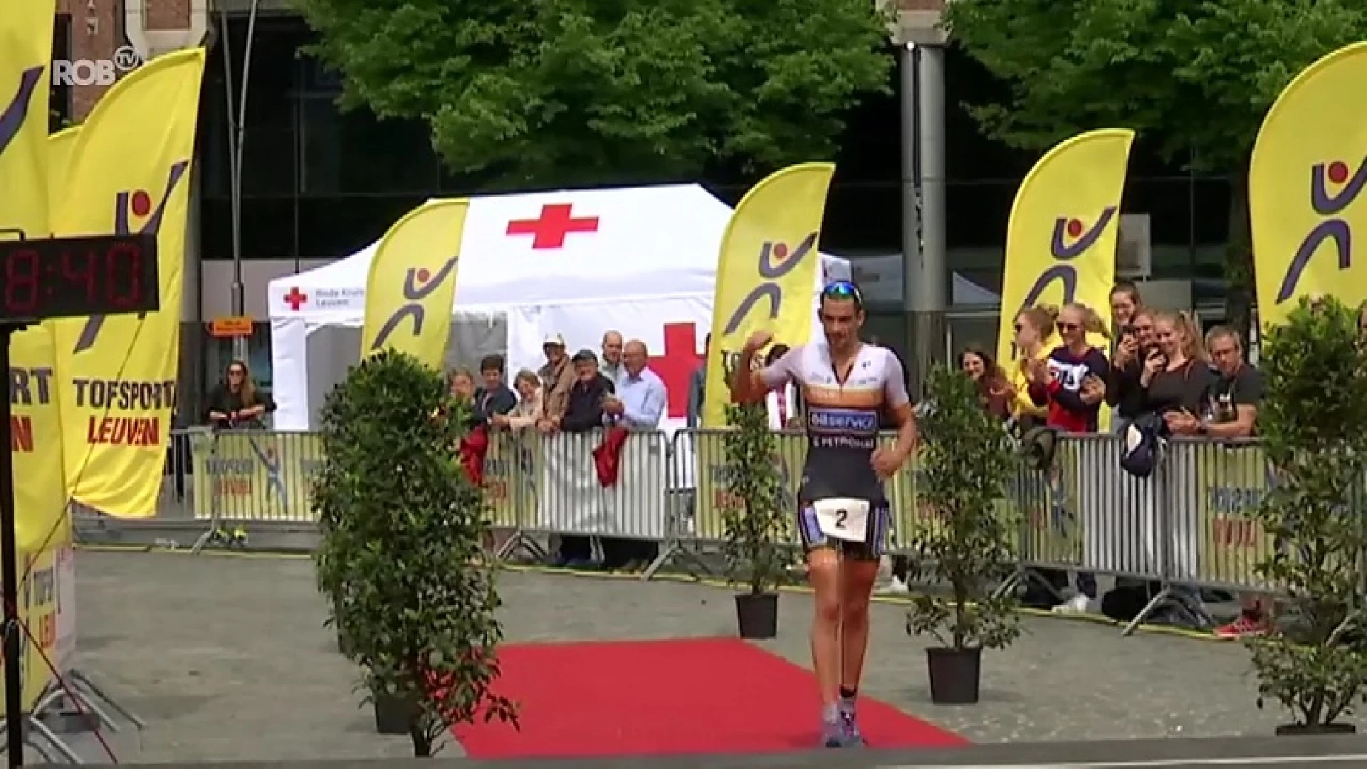 Tom Mets wint halve triatlon van Leuven