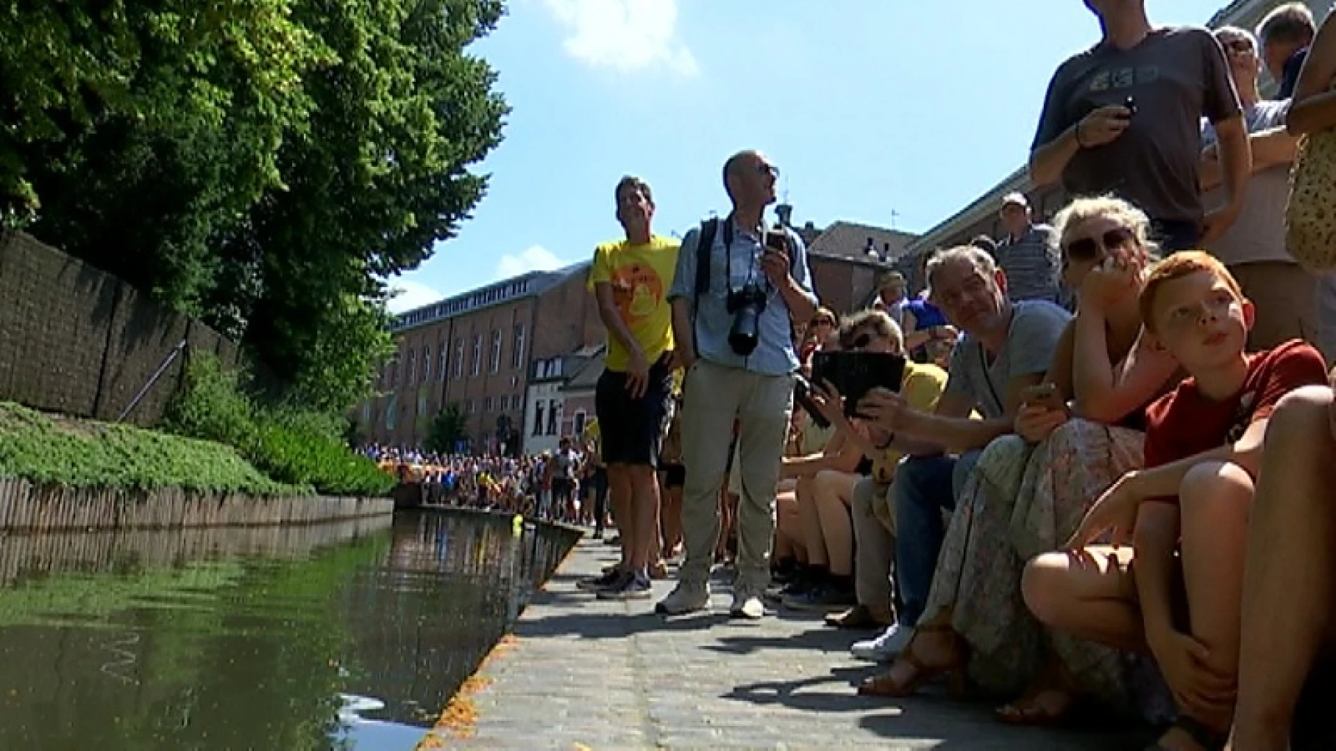Eendjeskoers in Diest lokt 5000 mensen naar de Demerstad