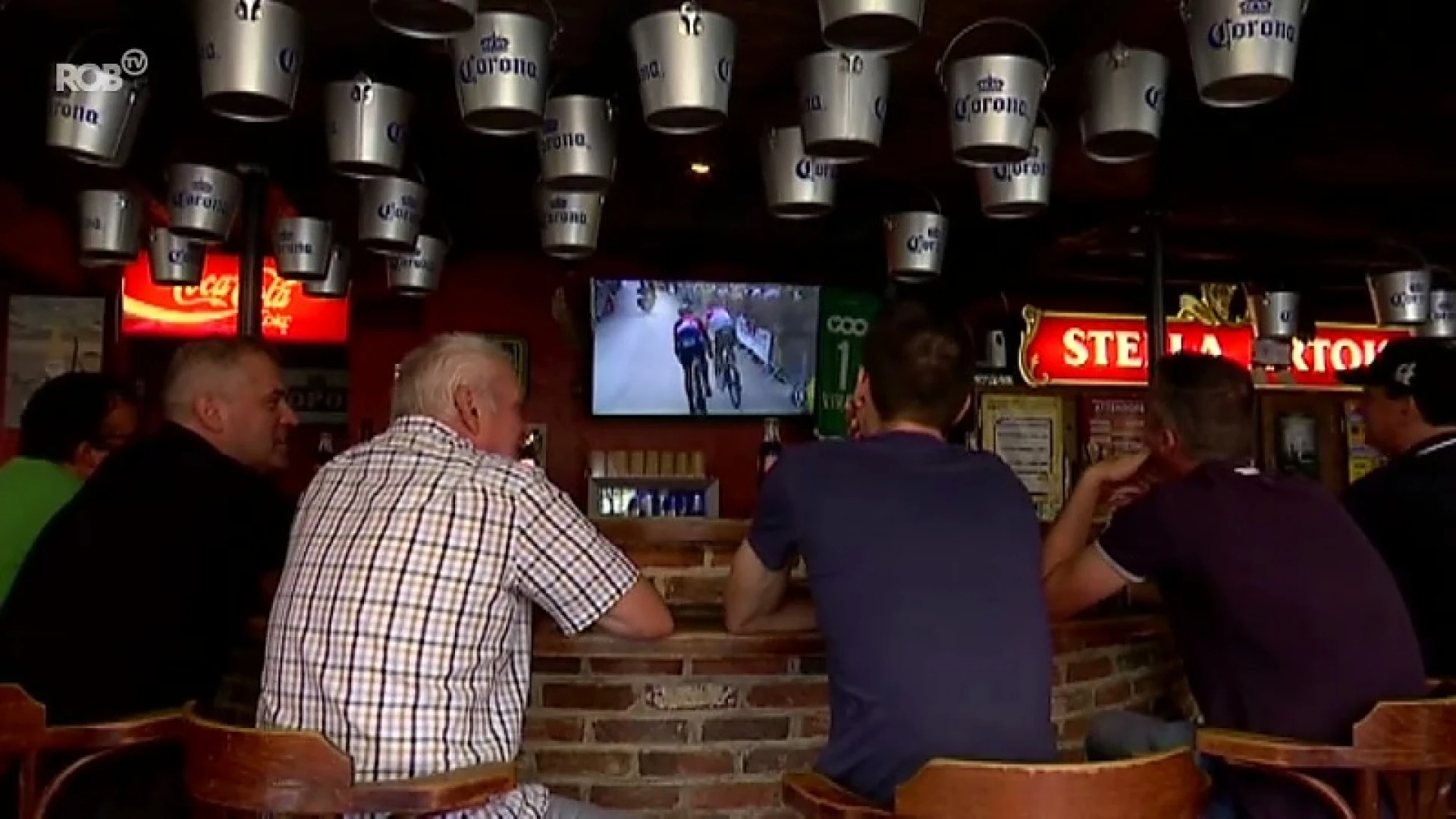 In Meensel-Kiezegem genieten fans Dylan Teuns nog na van ritzege in Tour