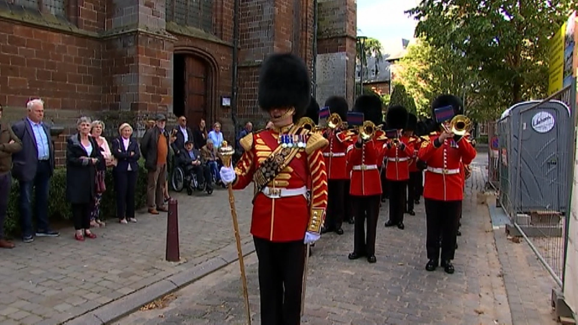 75 jaar bevrijding van Aarschot: Britse Grenadier Guards trekken door de stad