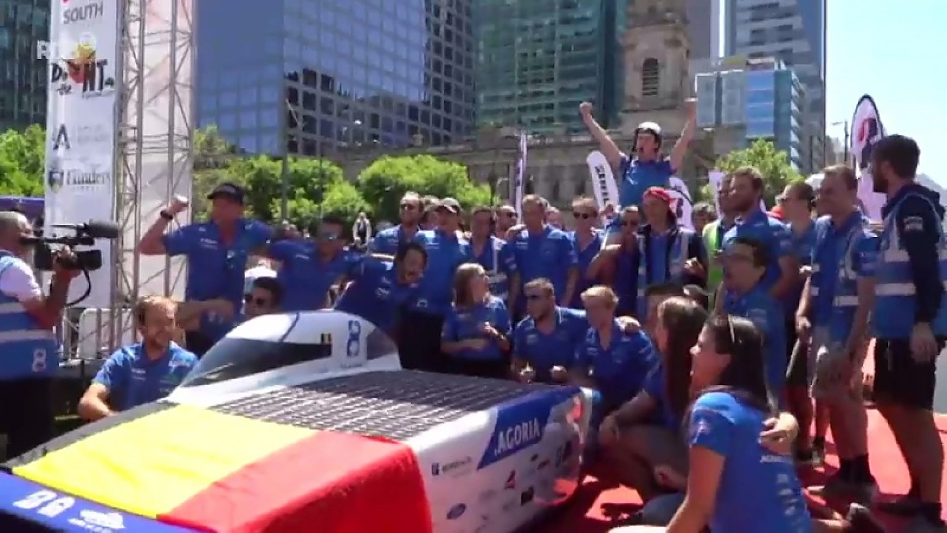 Solar Team van de KU Leuven wint WK voor zonnewagens in Australië