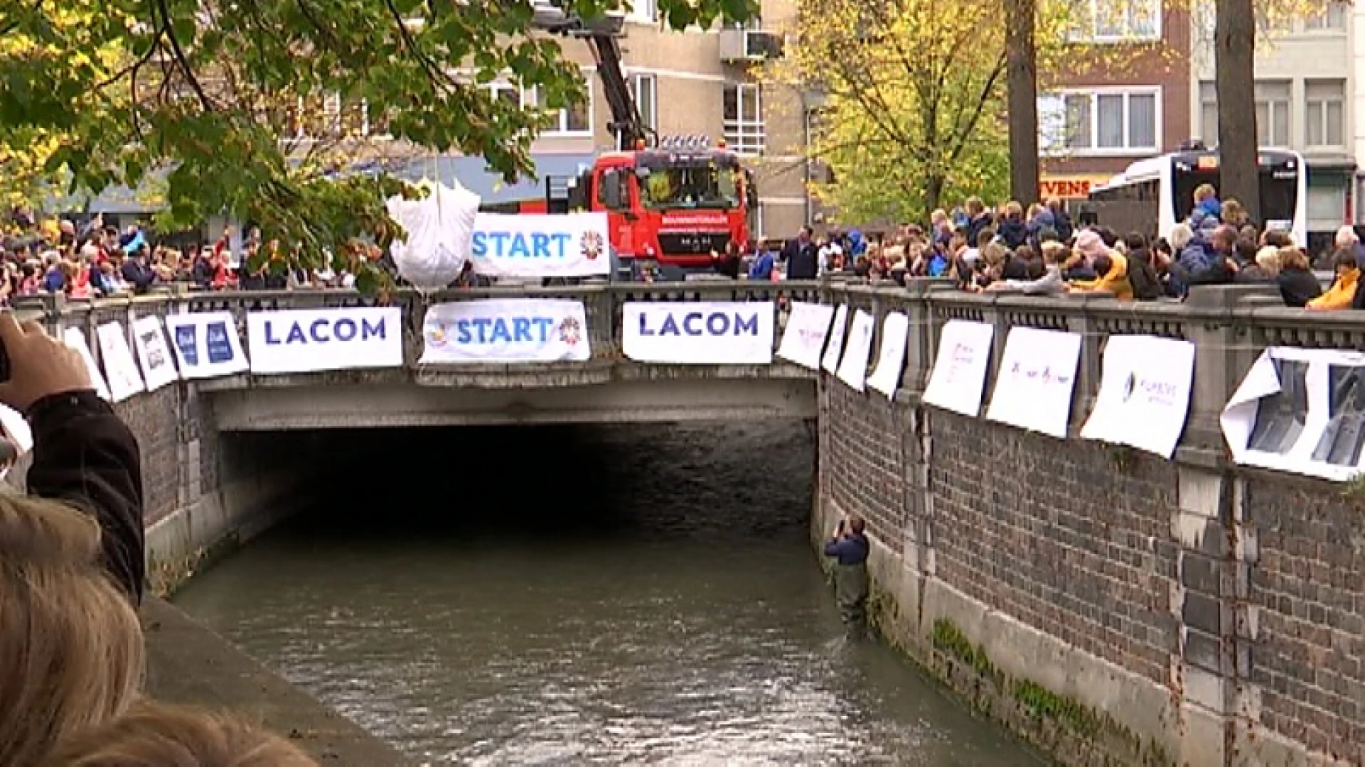 15 000 eendjes strijden voor titel van beste dobberaar tijdens Engskeskoers in Leuven
