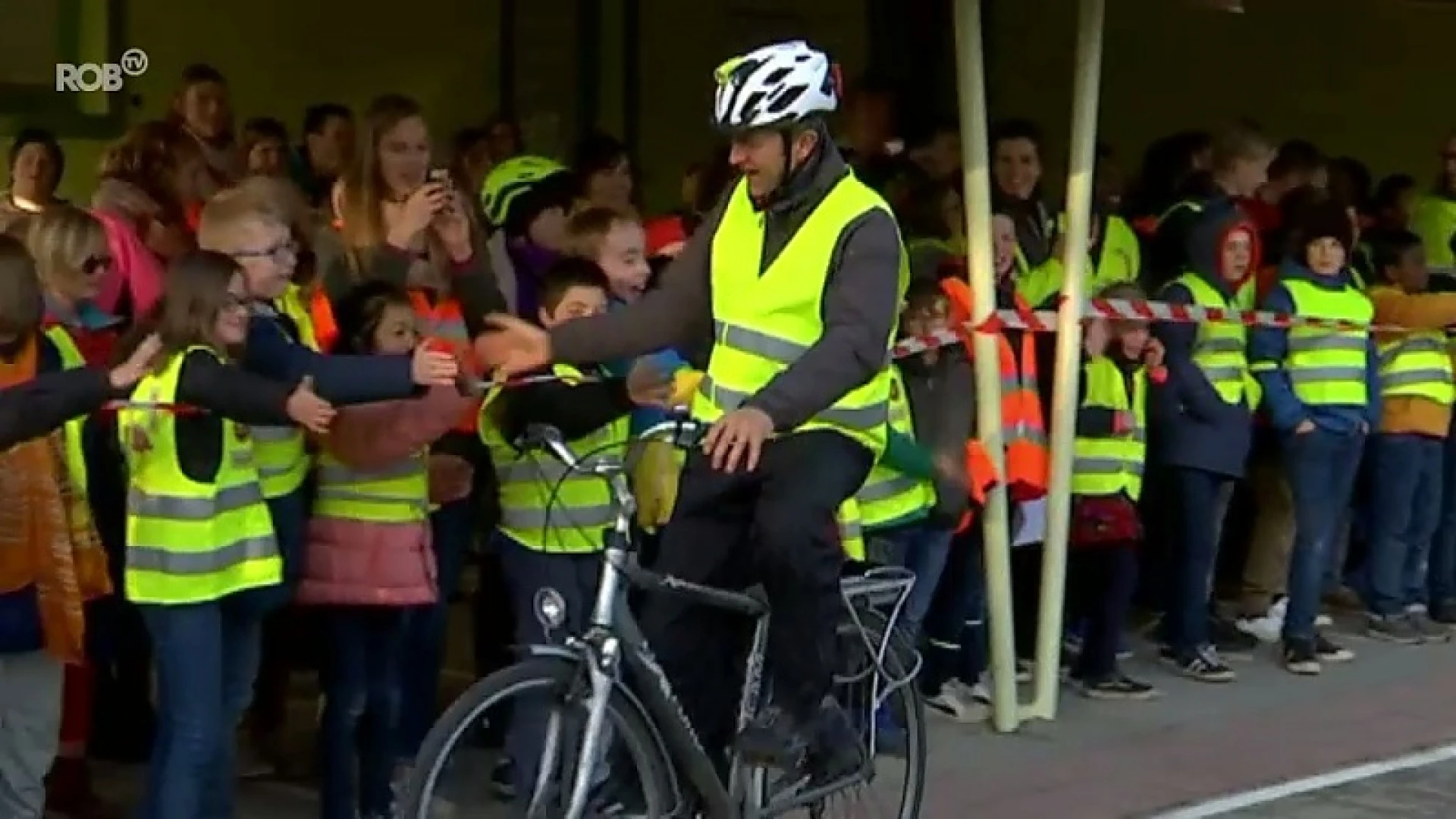 Frank Deboosere als fietsheld onthaald in Ter Bank in Heverlee