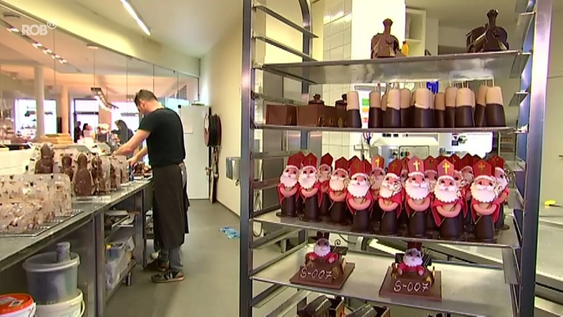 Stuckens uit Diest helpt Sinterklaas om schoentjes te vullen: "We bakken zo'n 40 kilogram speculaas per dag"