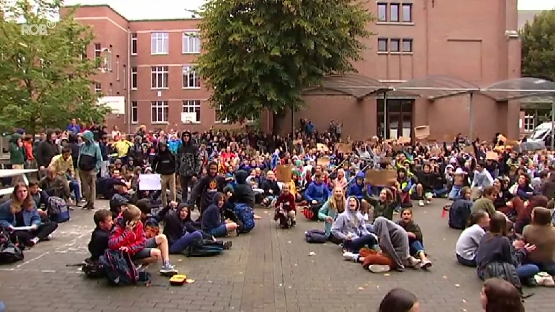 Fusie van Leuvense scholen gaat niet door, Perron 3000 afgevoerd na massaal protest