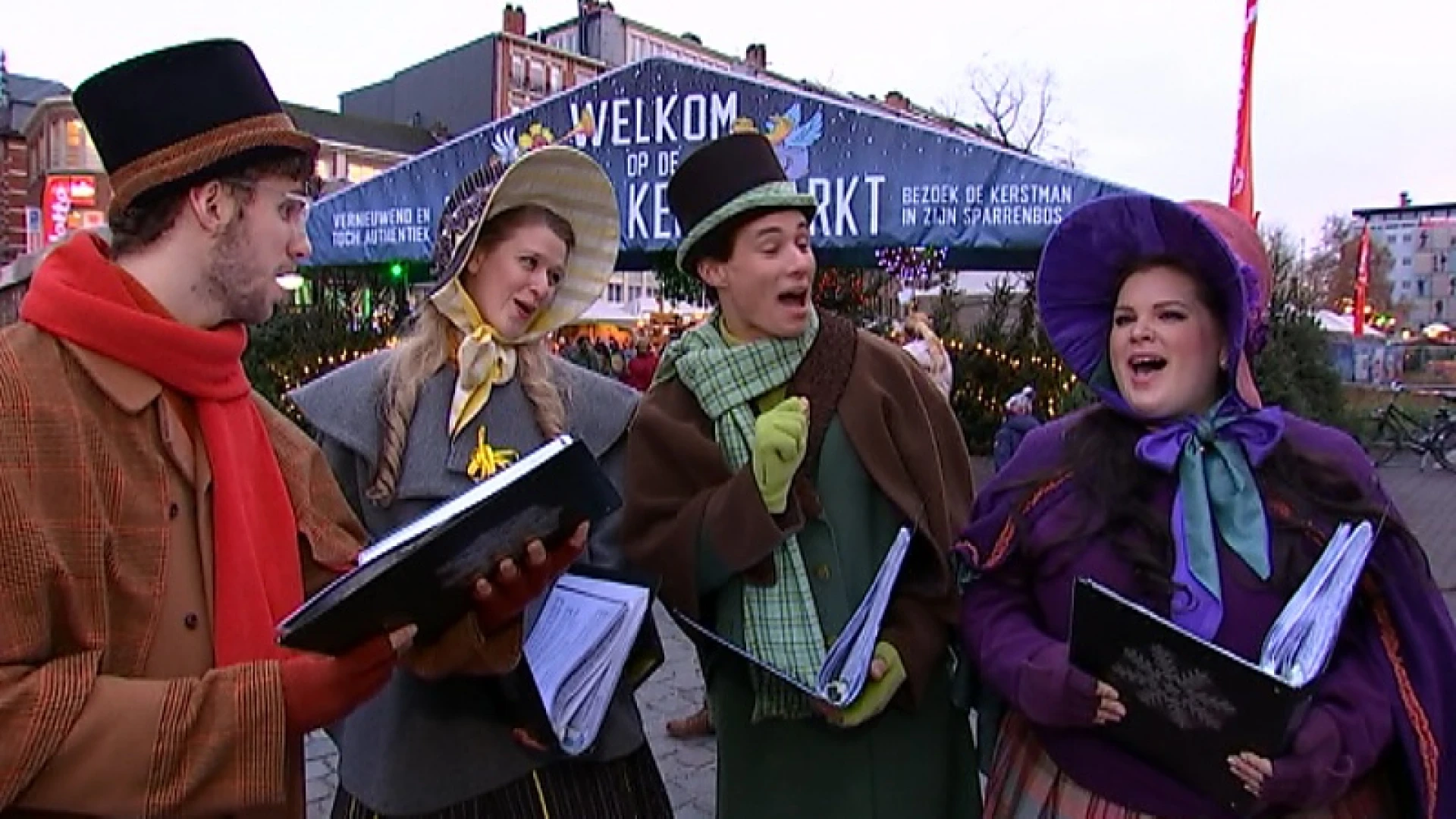 Leuvense kerstmarkt met kerstliedjes, jenevers en foute kersttruien officieel open