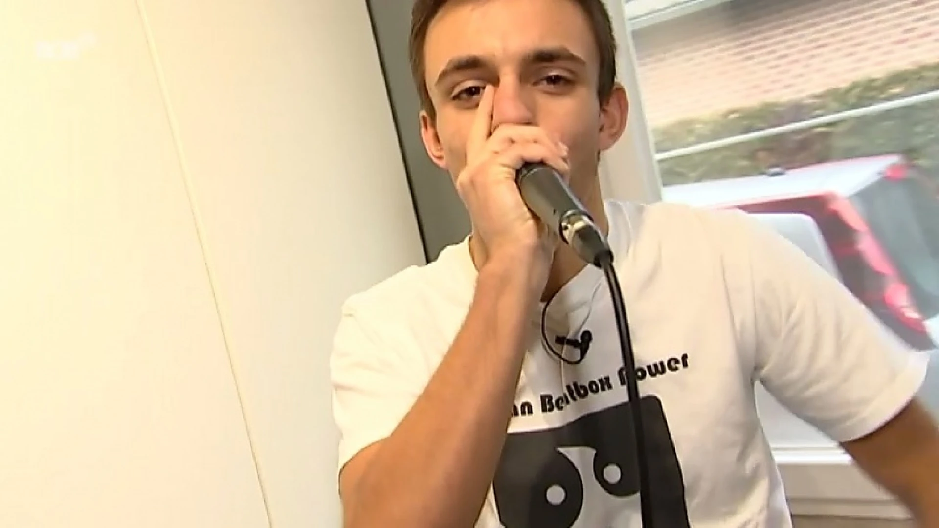 Gust is 17, komt uit Tildonk en is de nieuwe Belgische kampioen beatbox
