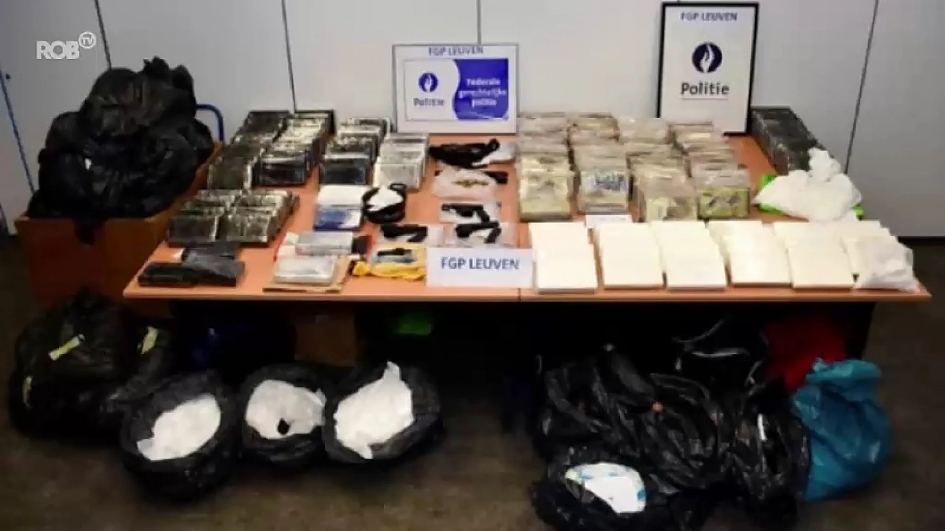 Federale gerechtelijke politie Leuven neemt 770 kg cocaïne in beslag bij Albanese drugsbende