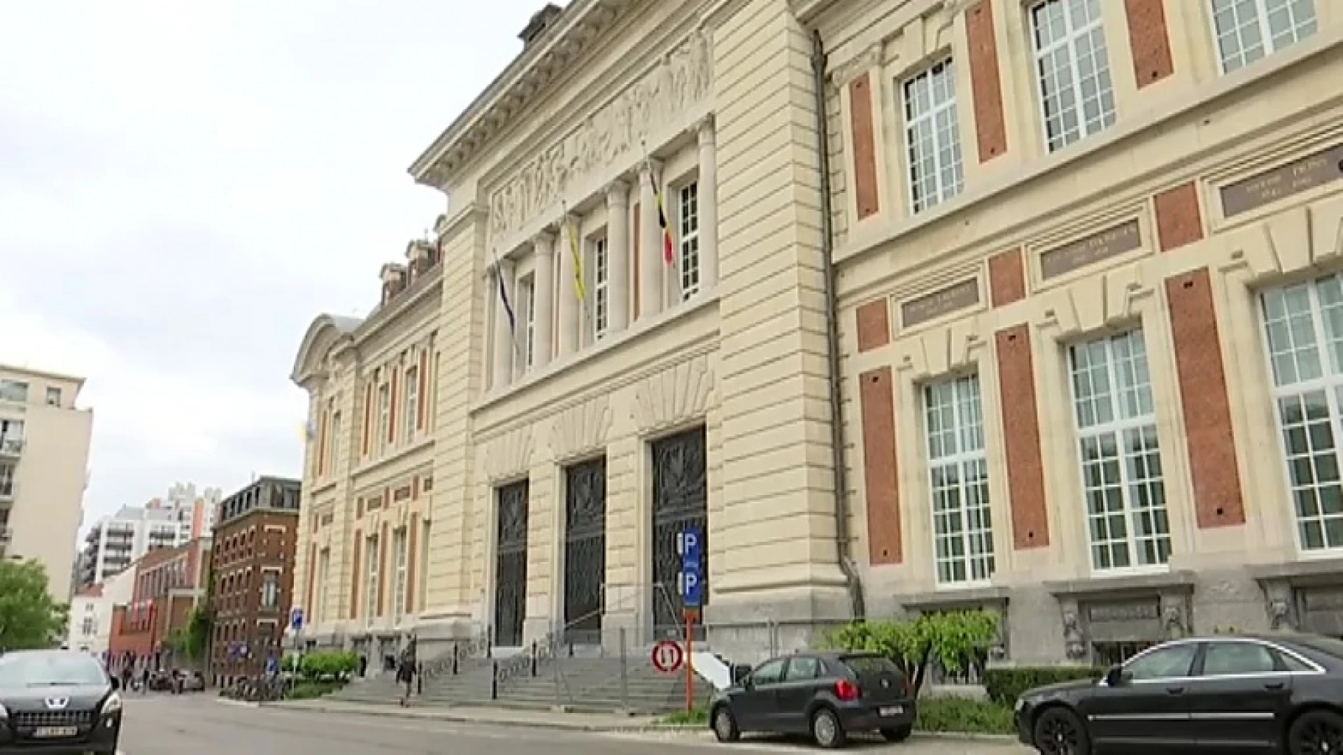 Leuvens gerechtsgebouw eindelijk helemaal uit de steigers