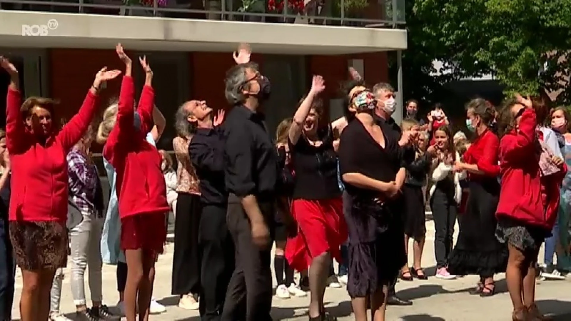 Heerlijke dansnamiddag voor senioren in Parkhof in Herent