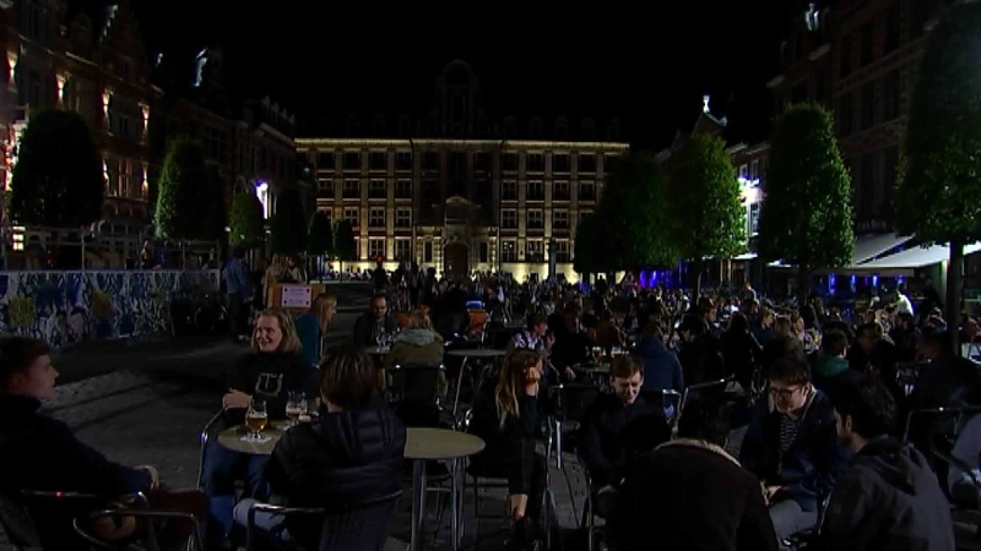 Oude Markt afgeladen vol tijdens eerste openingsdag