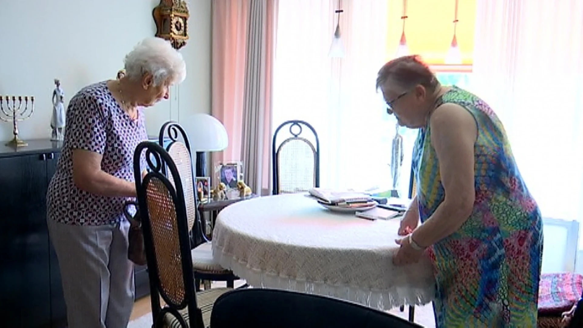 Josée (87) is mantelzorger voor haar vriendin Yvonne (89): "Ik noem dat geen opdracht"