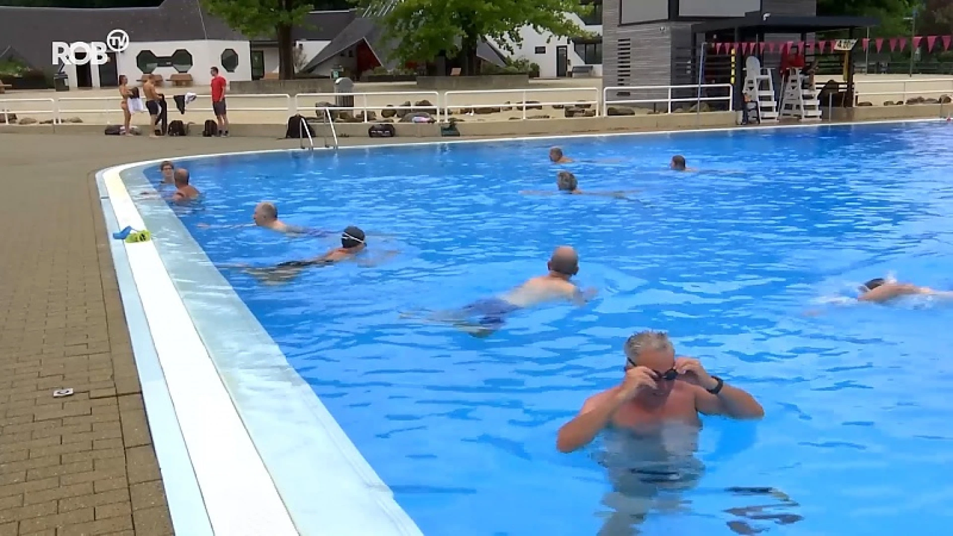 Ochtendzwemmers in Diest terug van weggeweest: "Heerlijk om opnieuw in het water te liggen"
