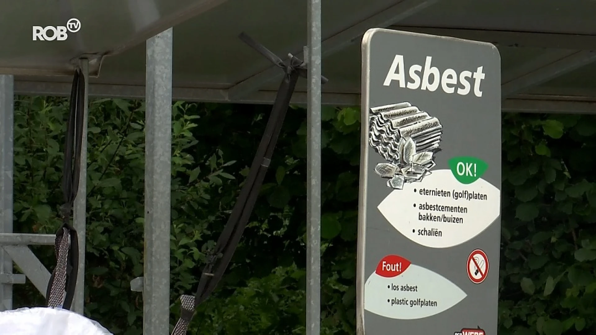 In veel containerparken moet je vanaf nu reserveren om asbest te brengen
