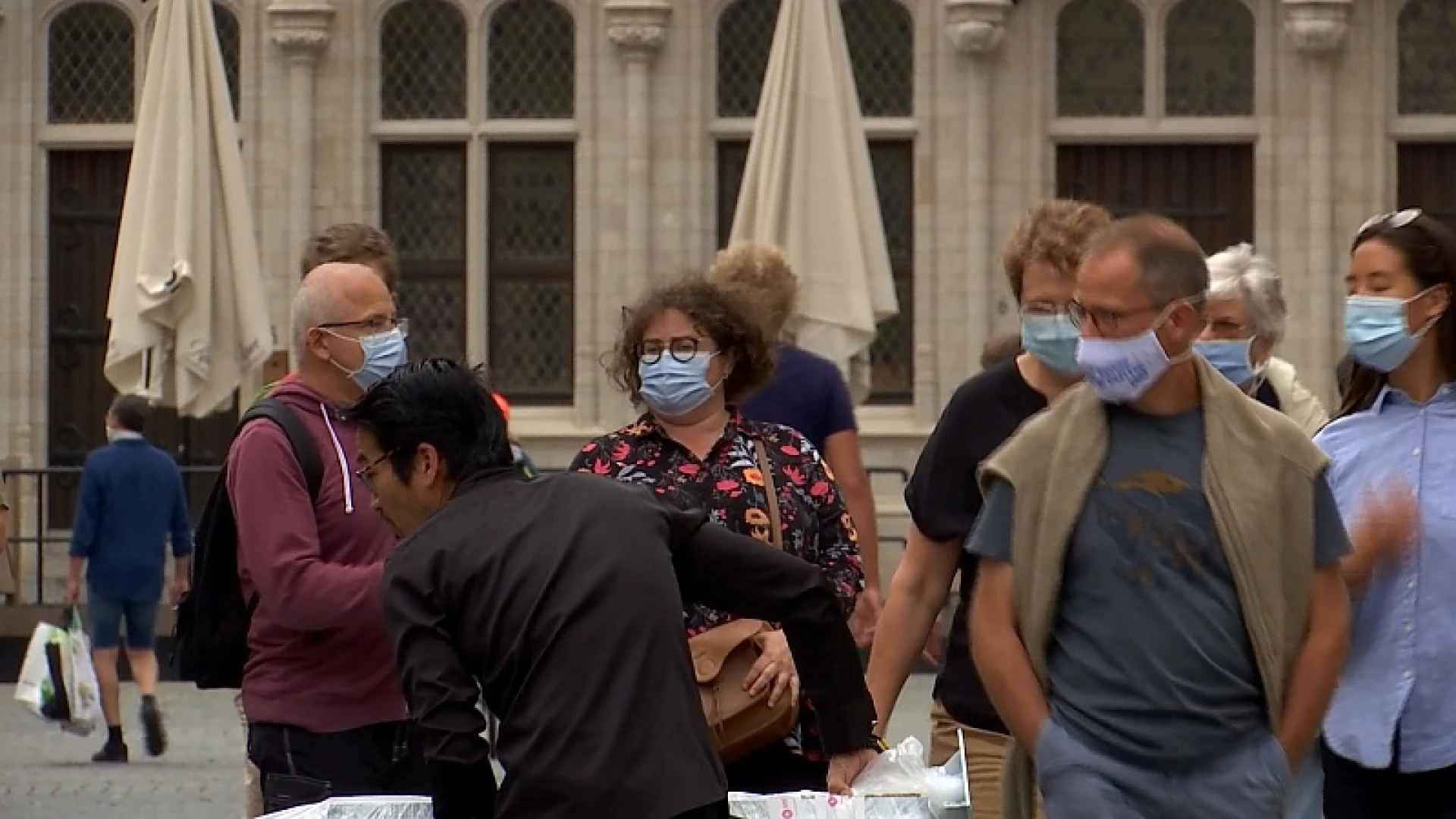 Leuven omarmt mondmaskers in de binnenstad: "Je wordt scheef bekeken zonder masker"