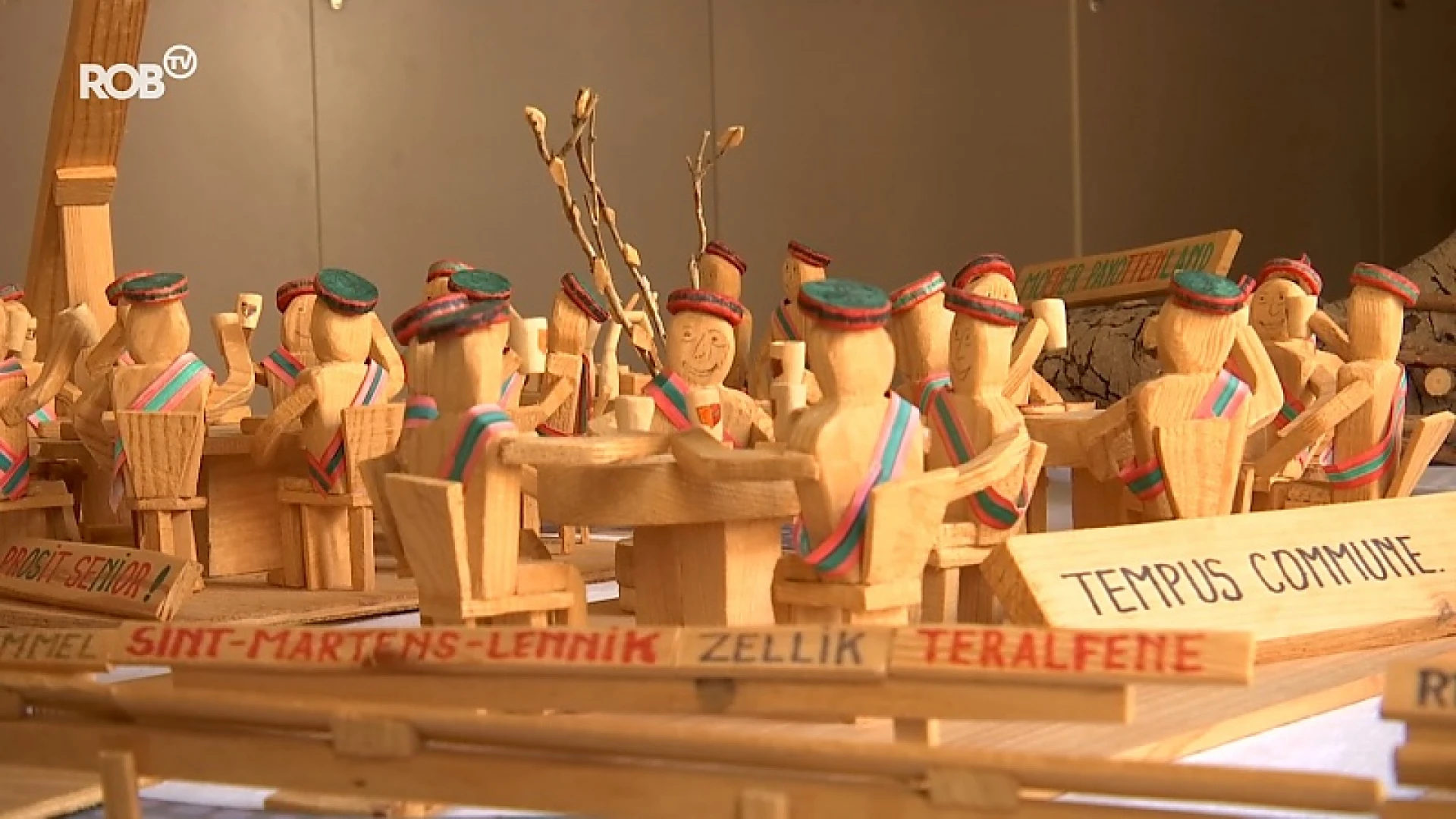 Erenotaris Vital Valkeniers uit Tienen maakt houtsculpturen