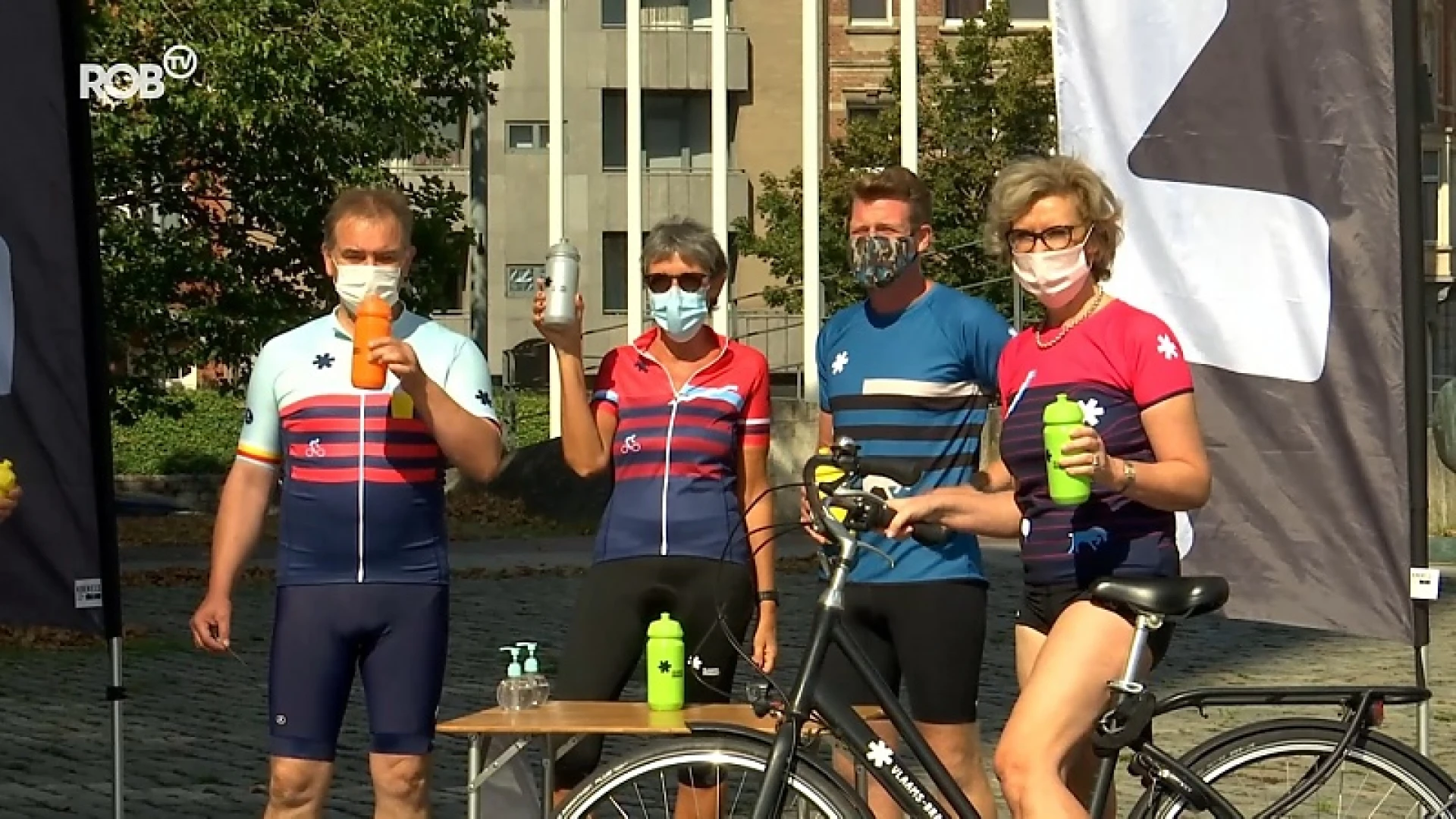 Provincie promoot eigen streek met nieuwe sporttruitjes: Vlooybergtoren op de rug of fles wijn op de borst