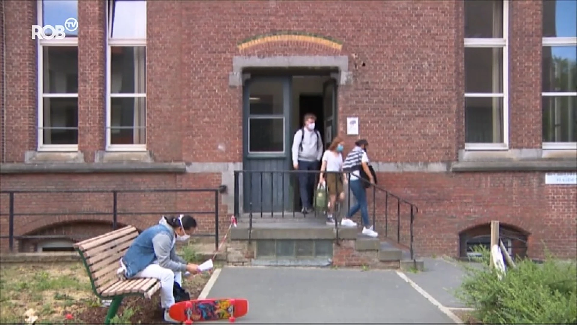 Al zeker in vijf Leuvense scholen is er minstens een leerling besmet met het coronavirus