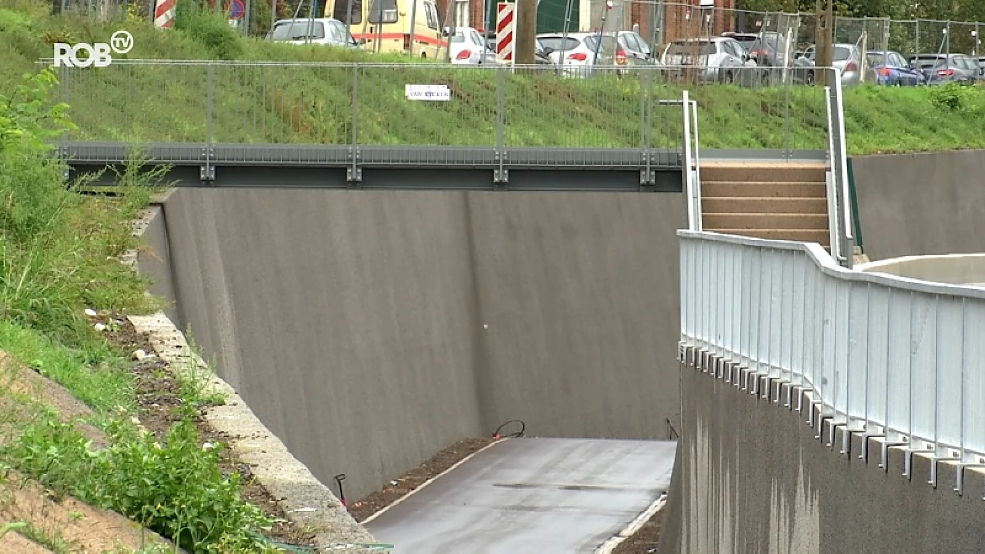 Werken aan Lüdenscheidsingel in Leuven nu écht bijna klaar, voetgangersbrug staat er al