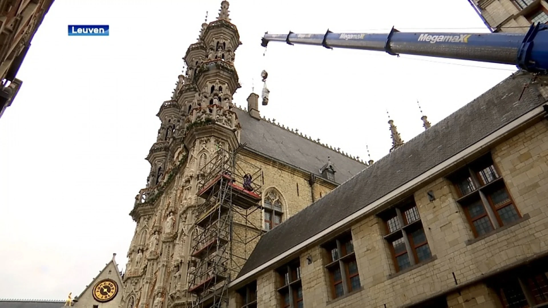 Stad Leuven laat beeld koning Leopold II verwijderen uit nis stadhuis