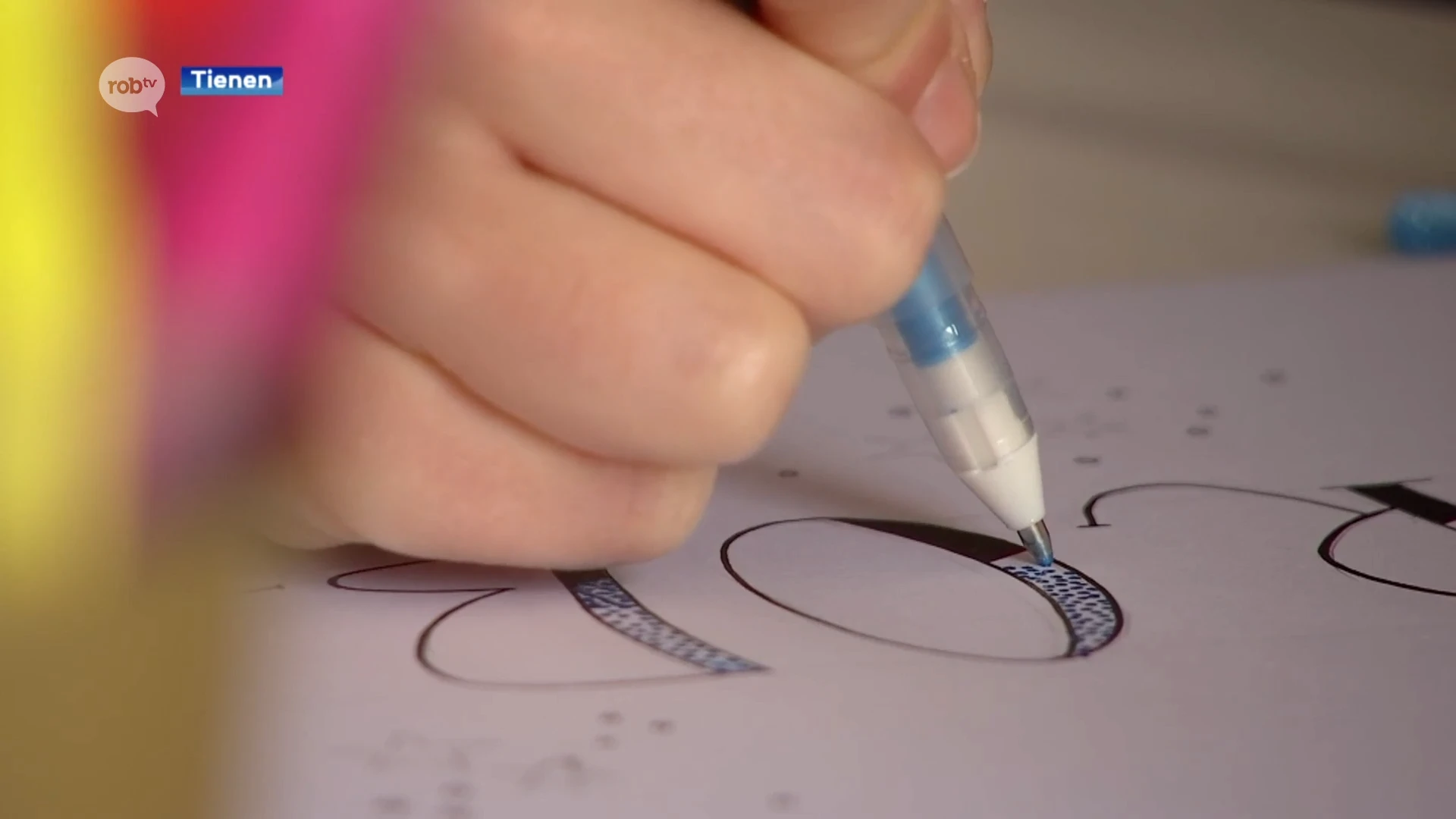 De kunst van het handletteren: Cynthia Vertessen uit Tienen leert hoe je letters en cijfers mooi kan tekenen