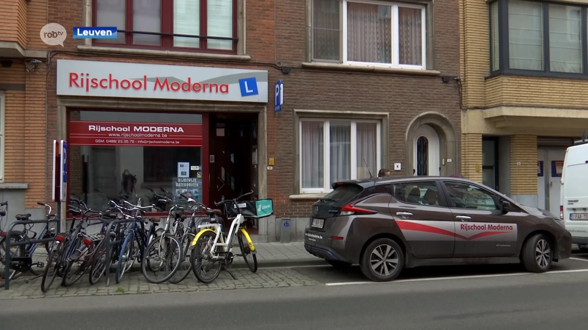 Lange wachtlijsten bij rijscholen: nieuwe klanten moeten mogelijk wachten tot 2022