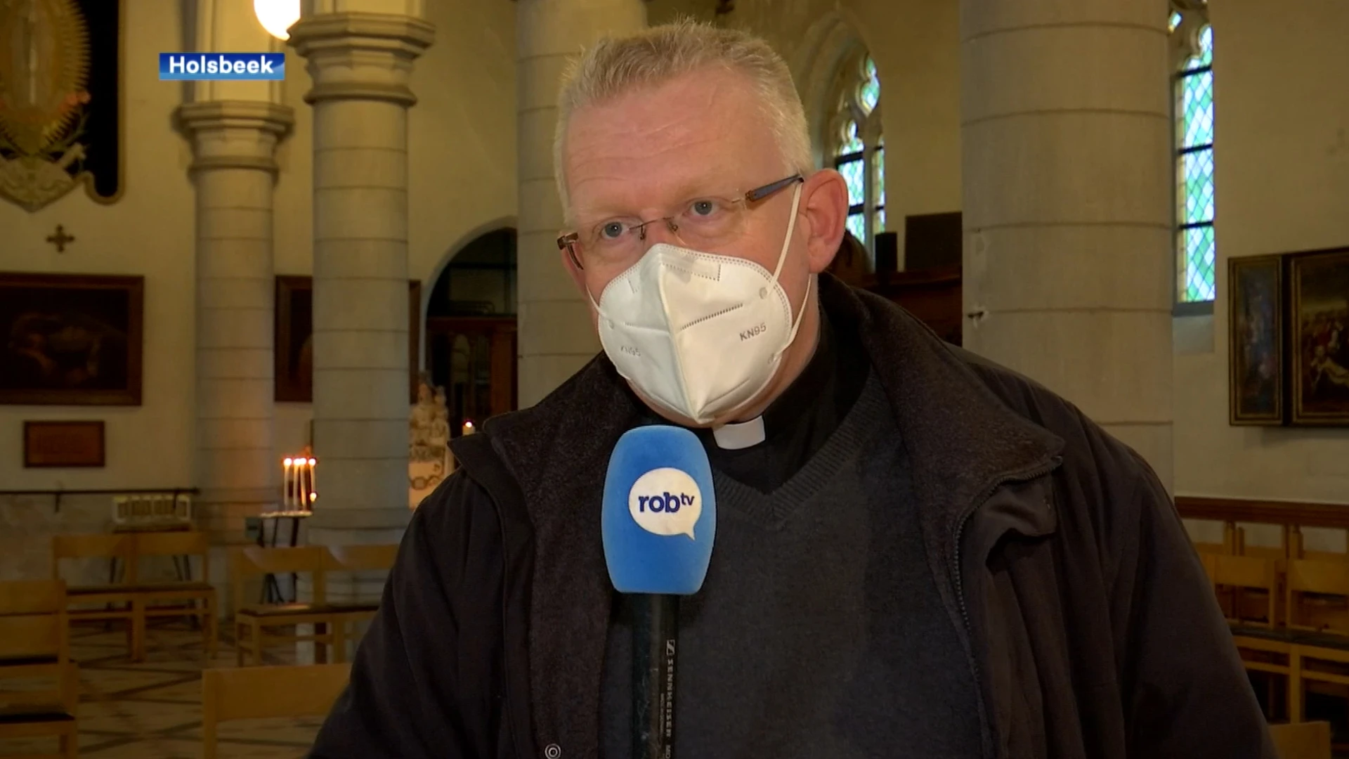 Pastoor uit Holsbeek doet zoveel mogelijk kerstmissen doorheen de dag, én middernachtmis