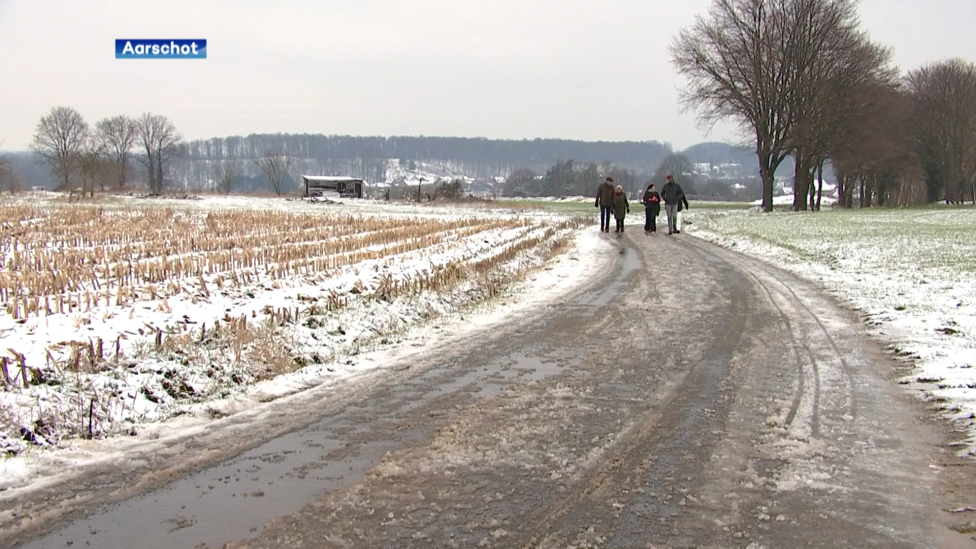 Regiogenoten brengen hun zondag in de sneeuw door