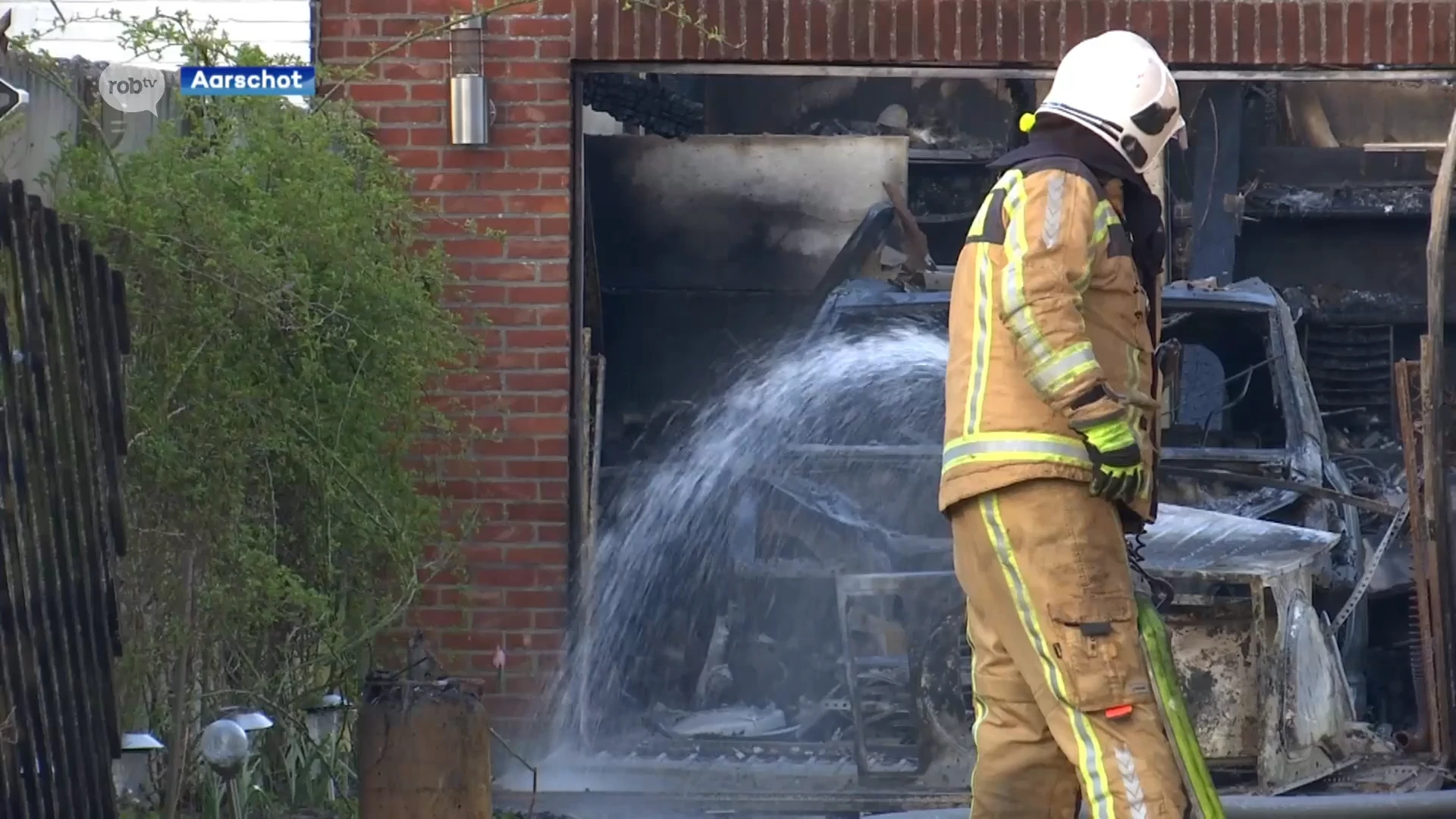 Liersesteenweg in Aarschot tijdlang afgesloten door zware brand in garage