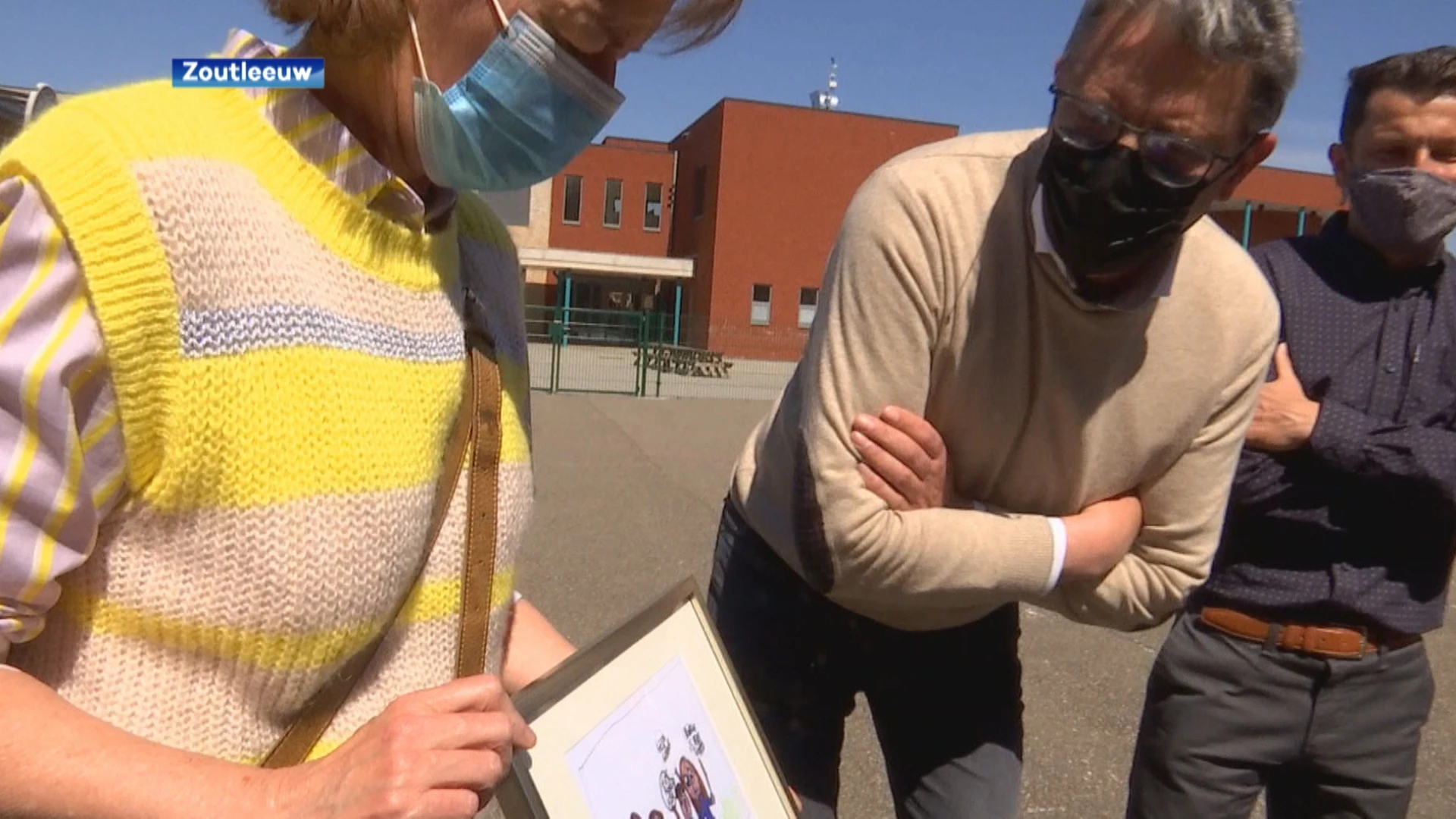 9-jarige Lentel wint schoolwedstrijd met tekening die toont waarom roken ongezond is