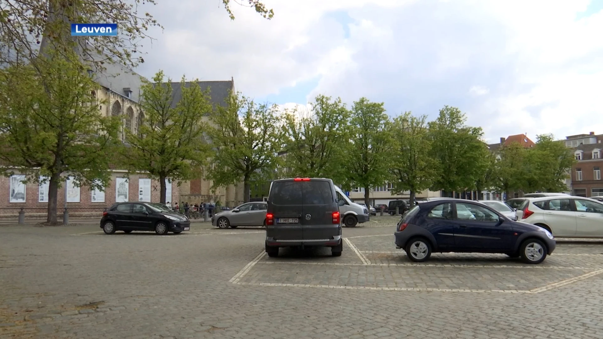 Na anderhalf jaar is heraanleg Sint-Jacobsplein en omgeving in Leuven afgerond