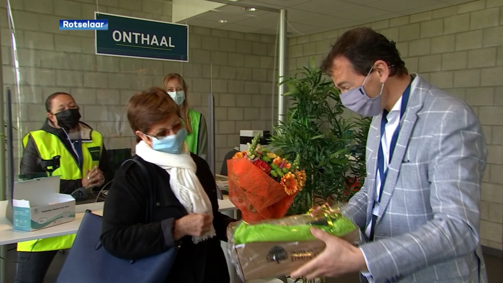 Rotselaar zet 10.000ste prik tijdens bezoek van minister Wouter Beke