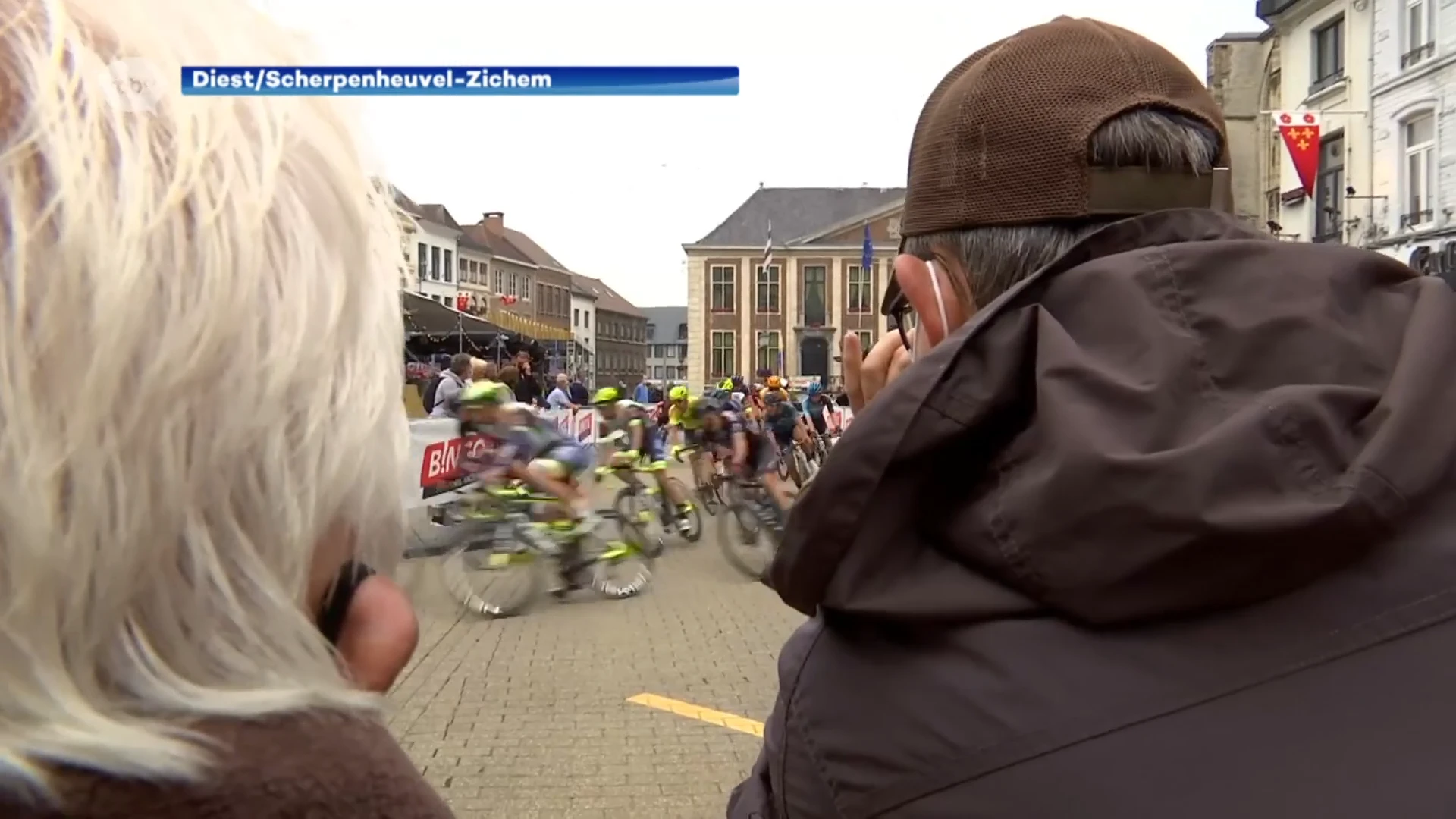 Toeschouwers genieten van Dwars door het Hageland: "Geen koersliefhebber, maar hier kijk ik wel naar"