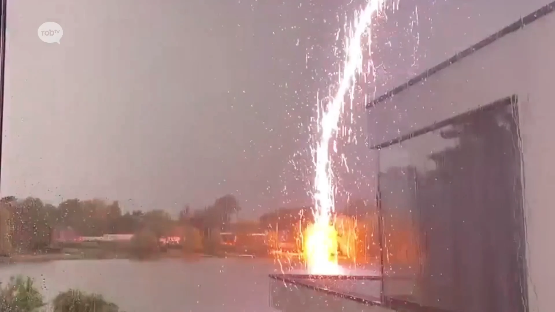 Babs uit Keerbergen maakt spectaculair filmpje van blikseminslag