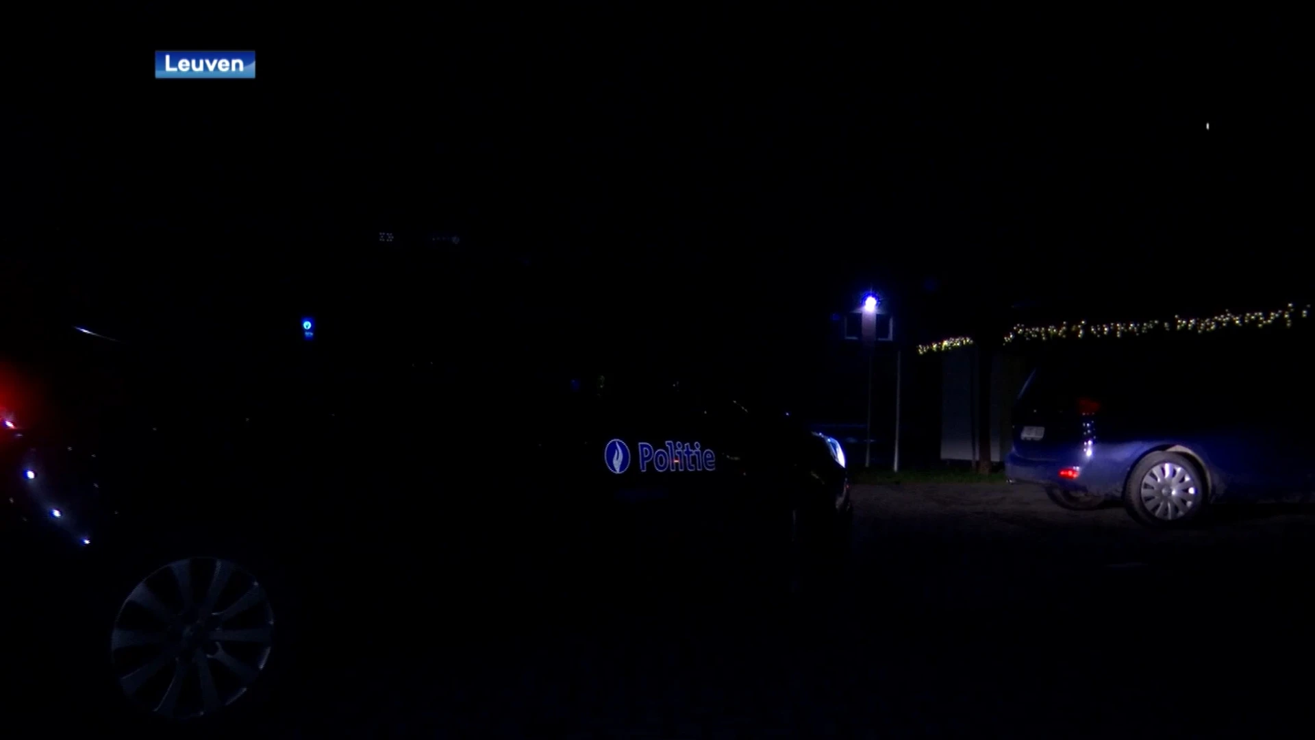 Politie Leuven zet wagen met 8 mensen en slechts 5 plaatsen aan de kant in Naamsestraat