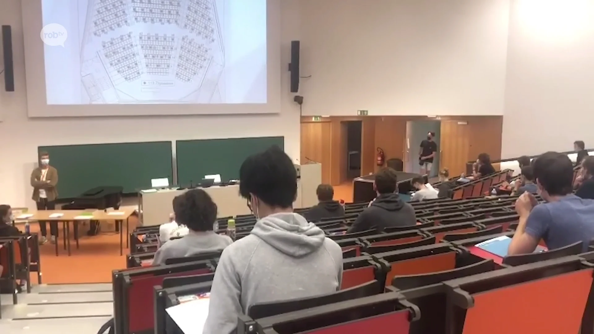 Toekomstige studenten leggen ijkingstoets af aan campus Arenberg in Leuven